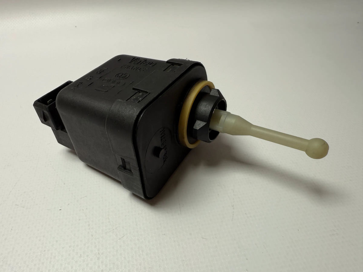 อะไหล่แท้ VW AUDI A4 B5 มอเตอร์ปรับระดับไฟหน้า LWR 6K5 941 295