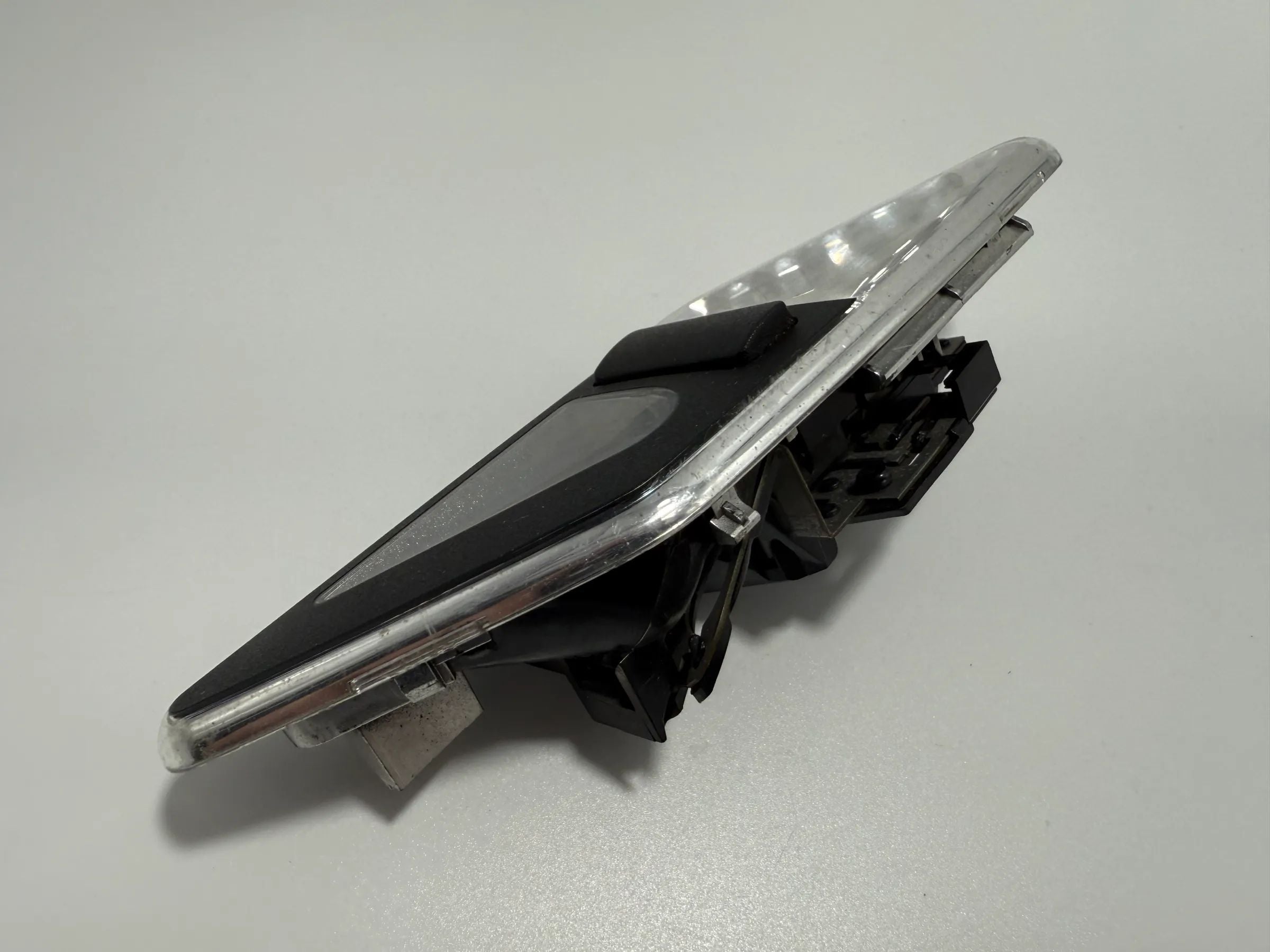 Оригинальная внутренняя лампа чтения BMW 3 серии (E46) задняя левая 8375585