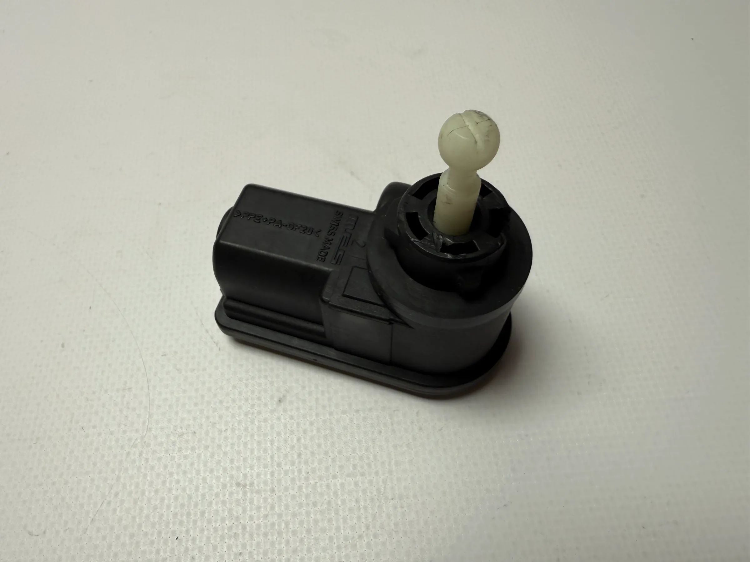 Original Ford Focus Leuchtweiten Verstellung  Regulierung LWR  XS4X-13K198-AB