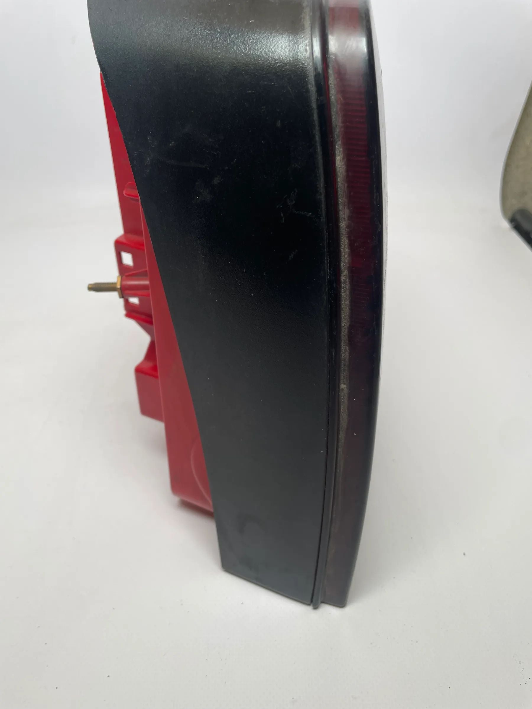 VW Passat Variant 3B5/3B6 Tail Light Rear Right Black 3B9945112 F