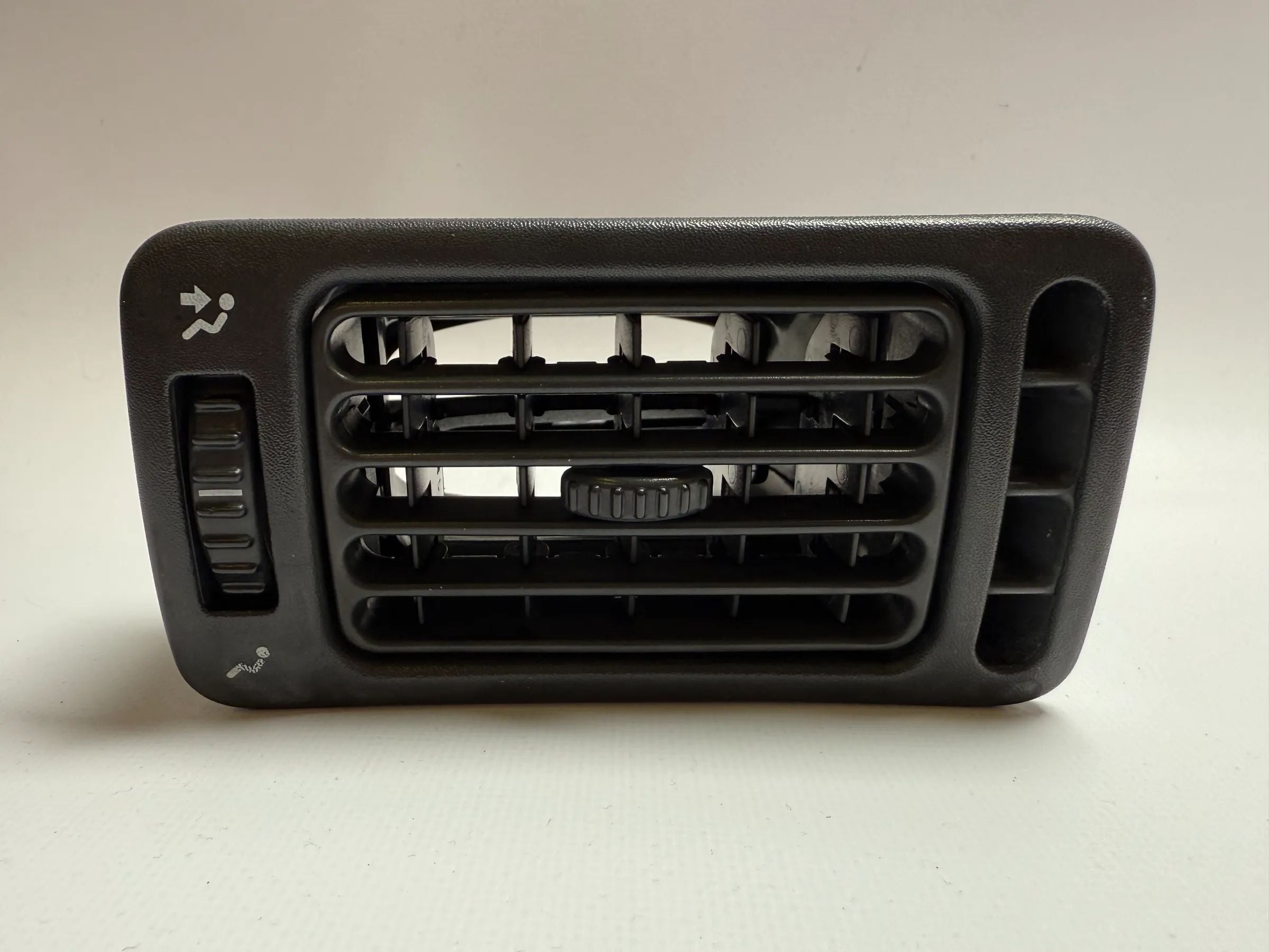 Original Renault 19 Cabrio Resguardo de Ar Direito 222575 / 7700812994