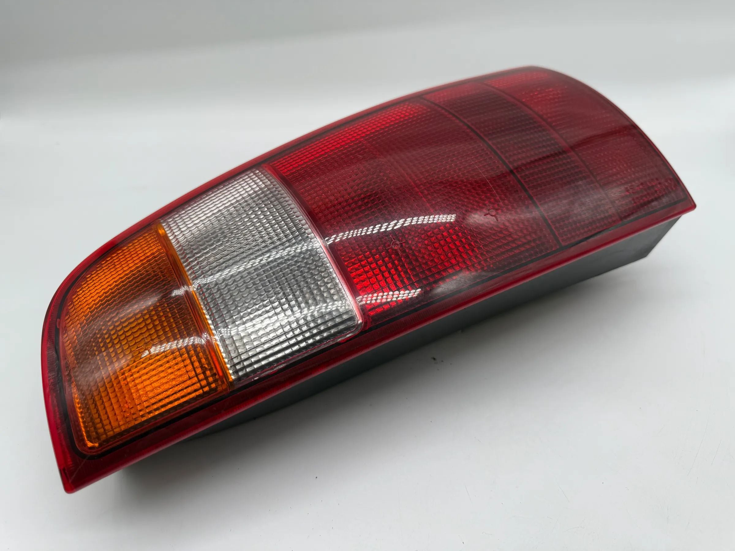 Originele VW Polo Seat Cordoba 6K Achterlicht Rechts 6K0945112