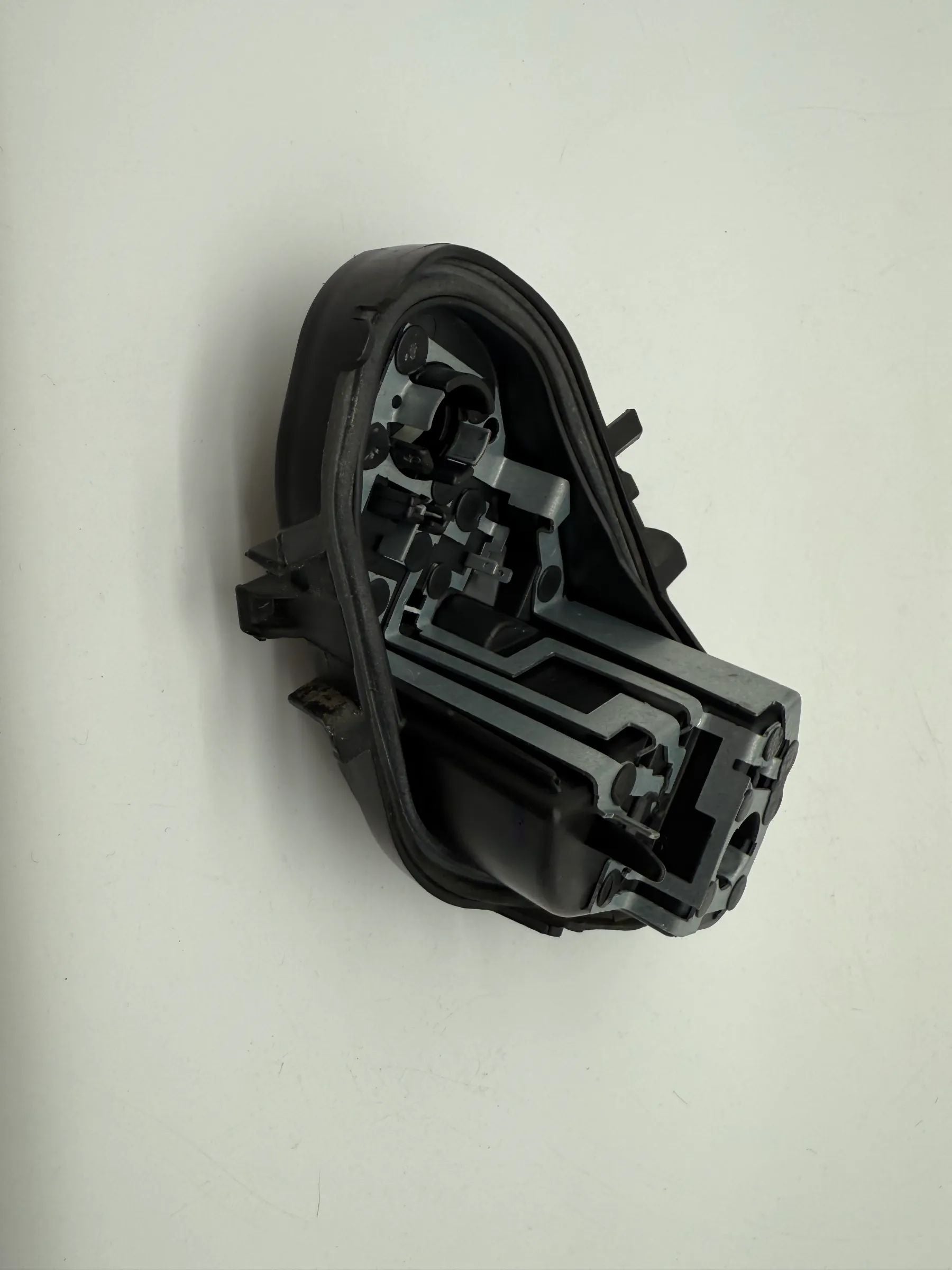 Support de lampe SEAT Leon Hayon (5F1) Feu arrière gauche 5F0945257