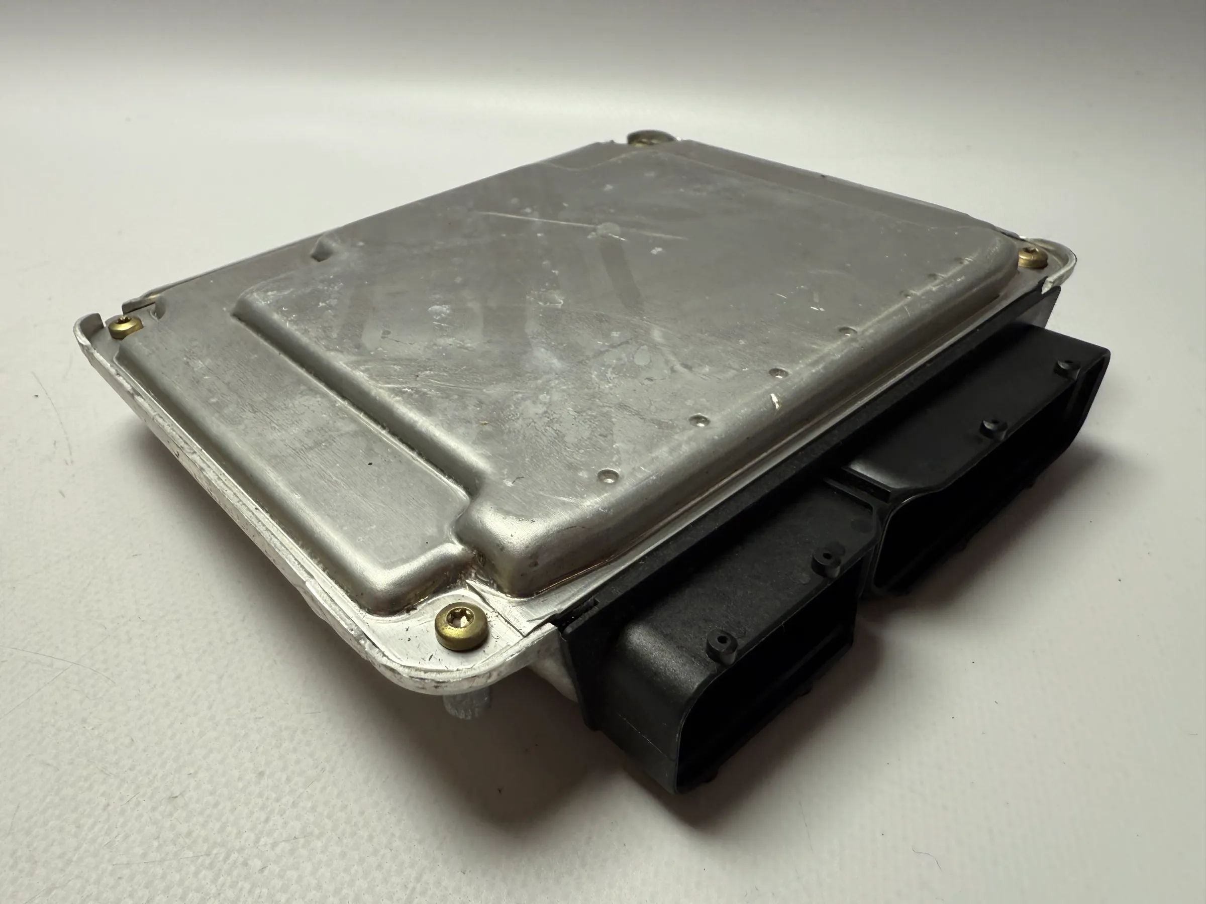 อะไหล่แท้ Audi A6 4B2, C5 กล่องควบคุมเครื่องยนต์ 4B1907401D / 0281010494