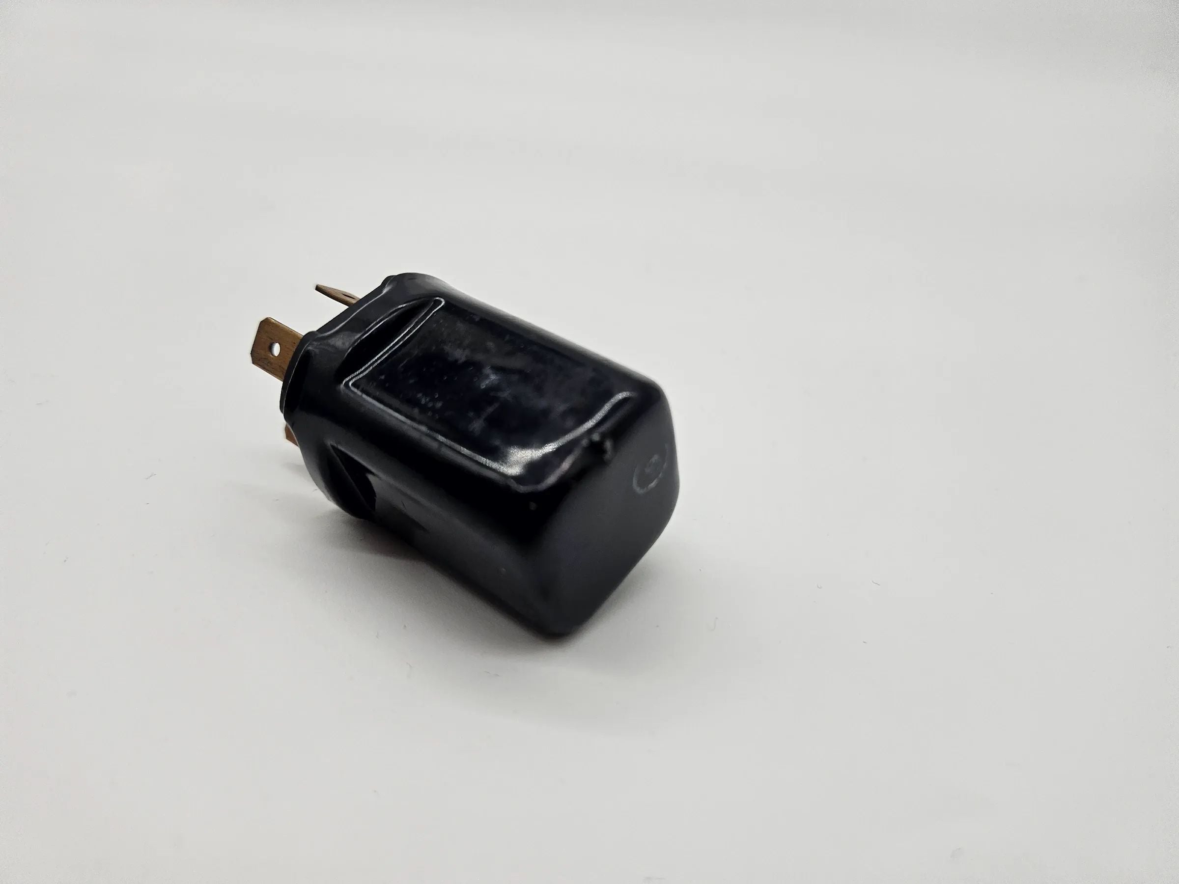 Original Bosch  Relais (Schliesser)  mit Sicherung für Oldtimer 0 332 009 005