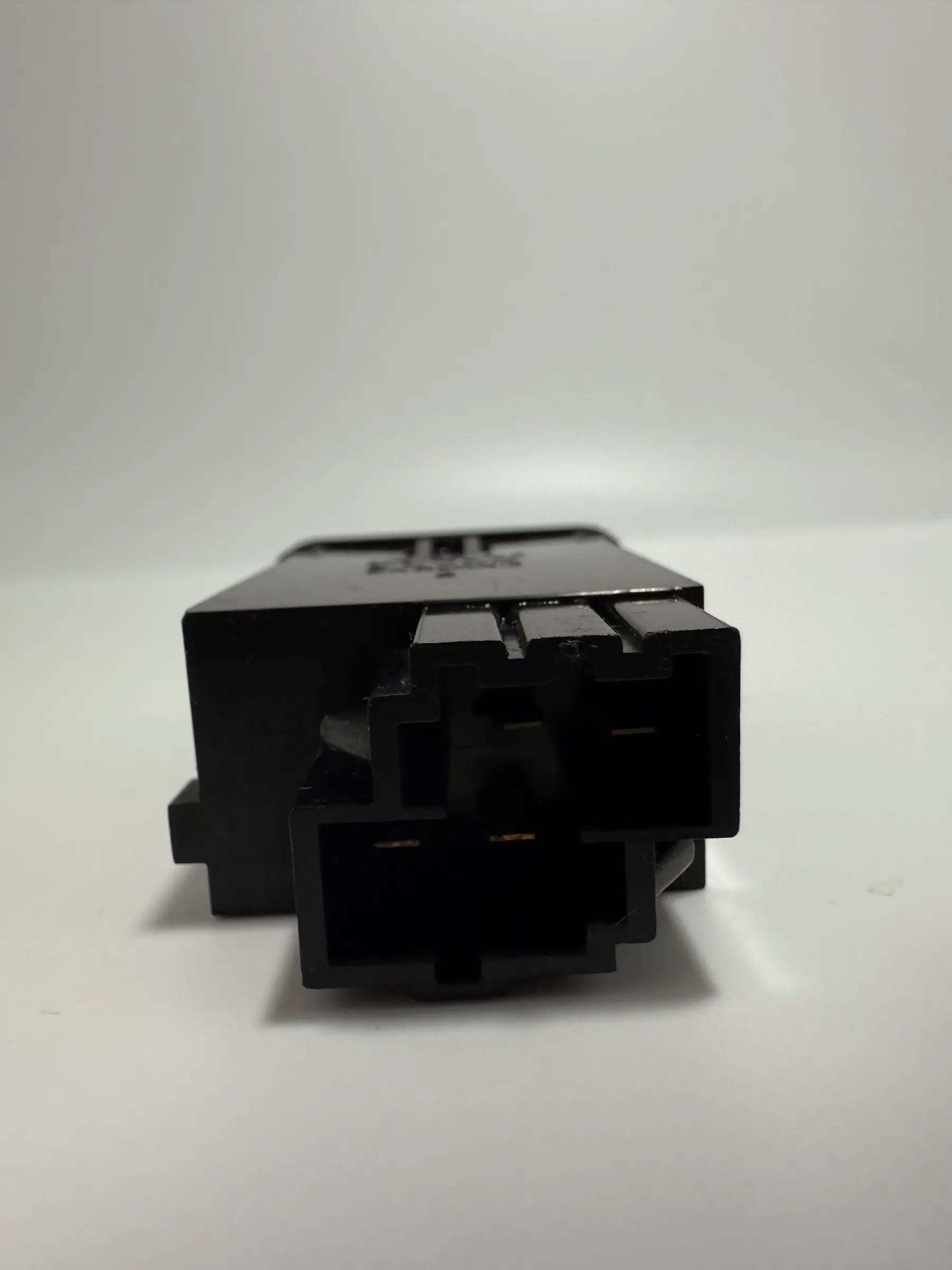 อะไหล่แท้ Volvo V40 S40 สวิตช์ล็อครถกลางประตูหน้า ซ้าย TRW 30864279