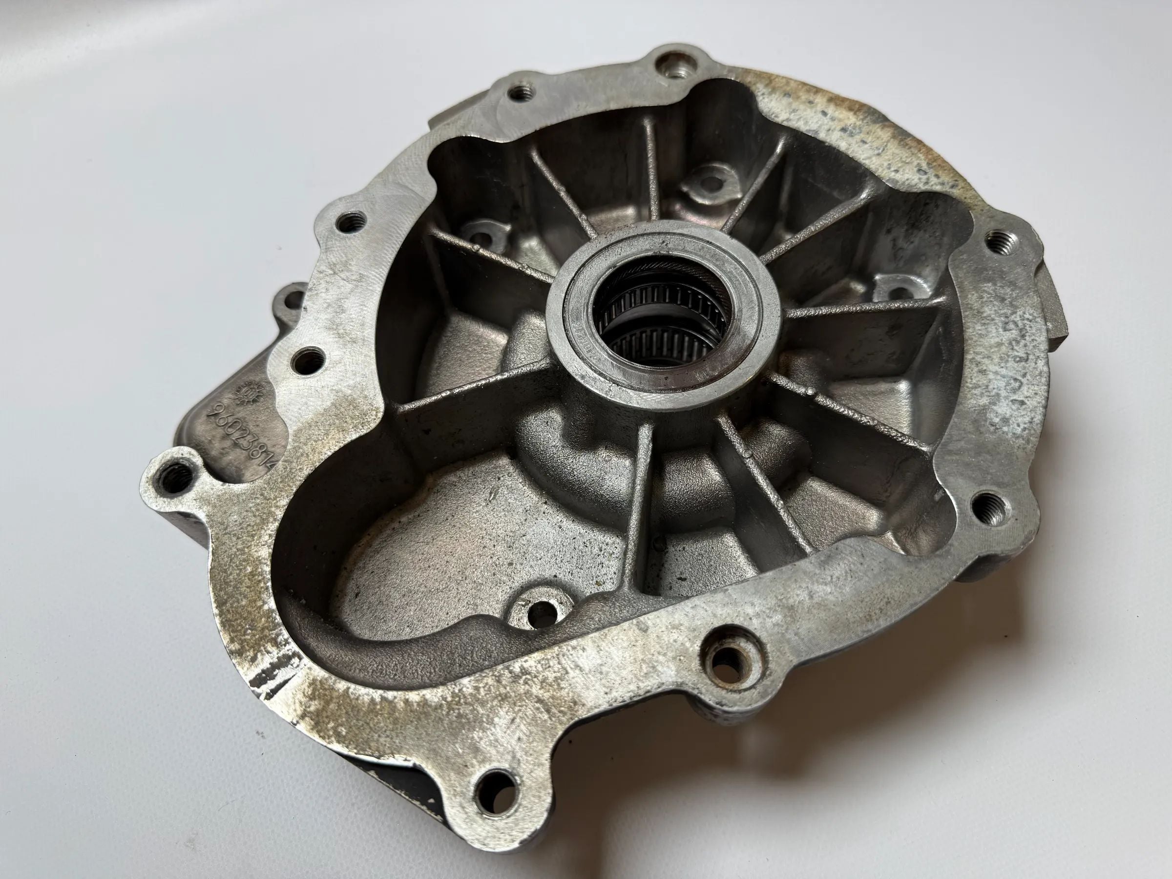 Oryginalna obudowa skrzyni biegów BMW X5 E53 3.0i 235 KM GM 96023814