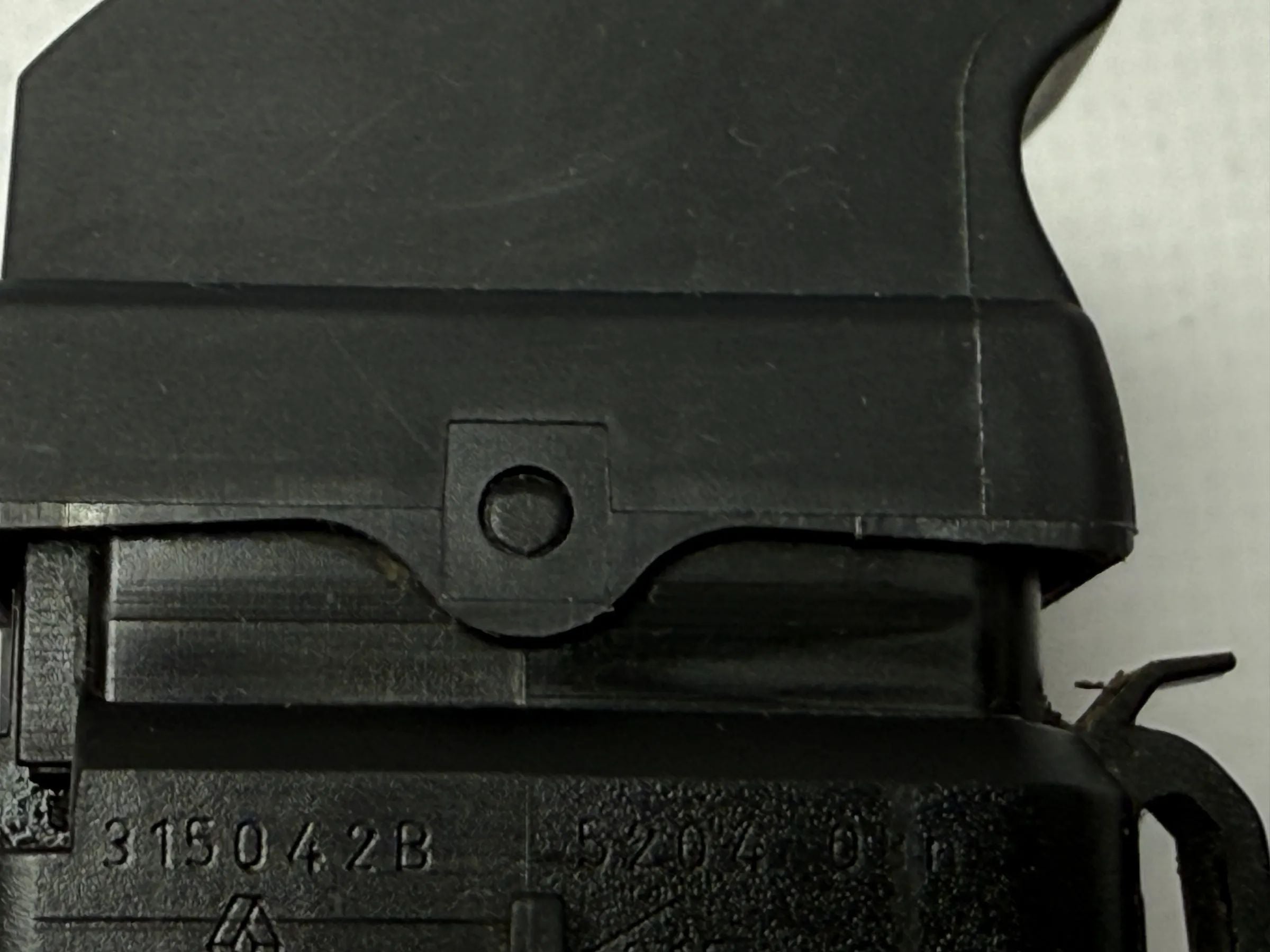 Original Renault Scenic II Saklar Kaca Jendela Depan Kiri Abu-abu 315042B - Auto-veritas