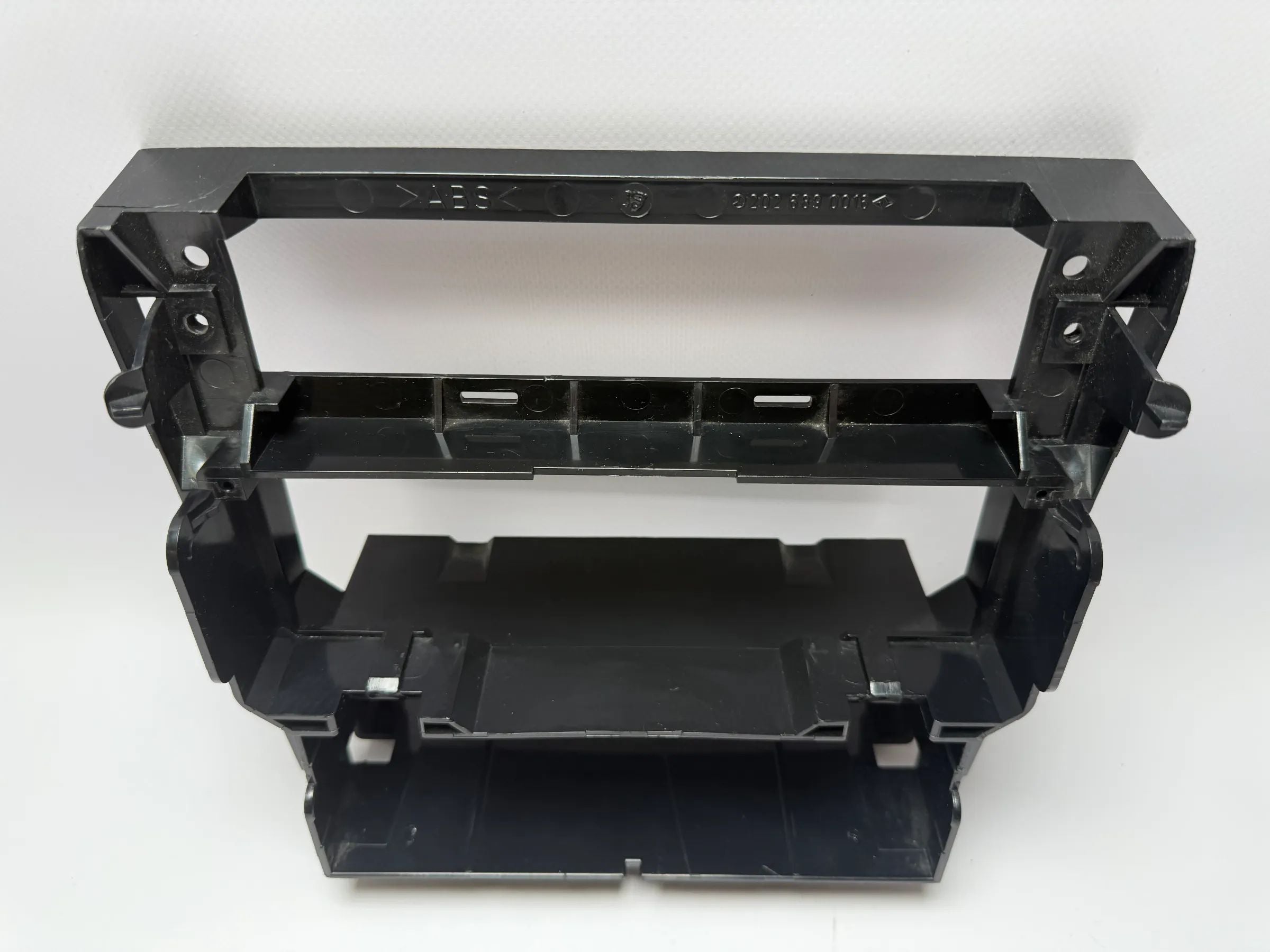 Originele Mercedes C-Klasse W202 Radiohouder Inbouwframe Middenconsole 2026890016