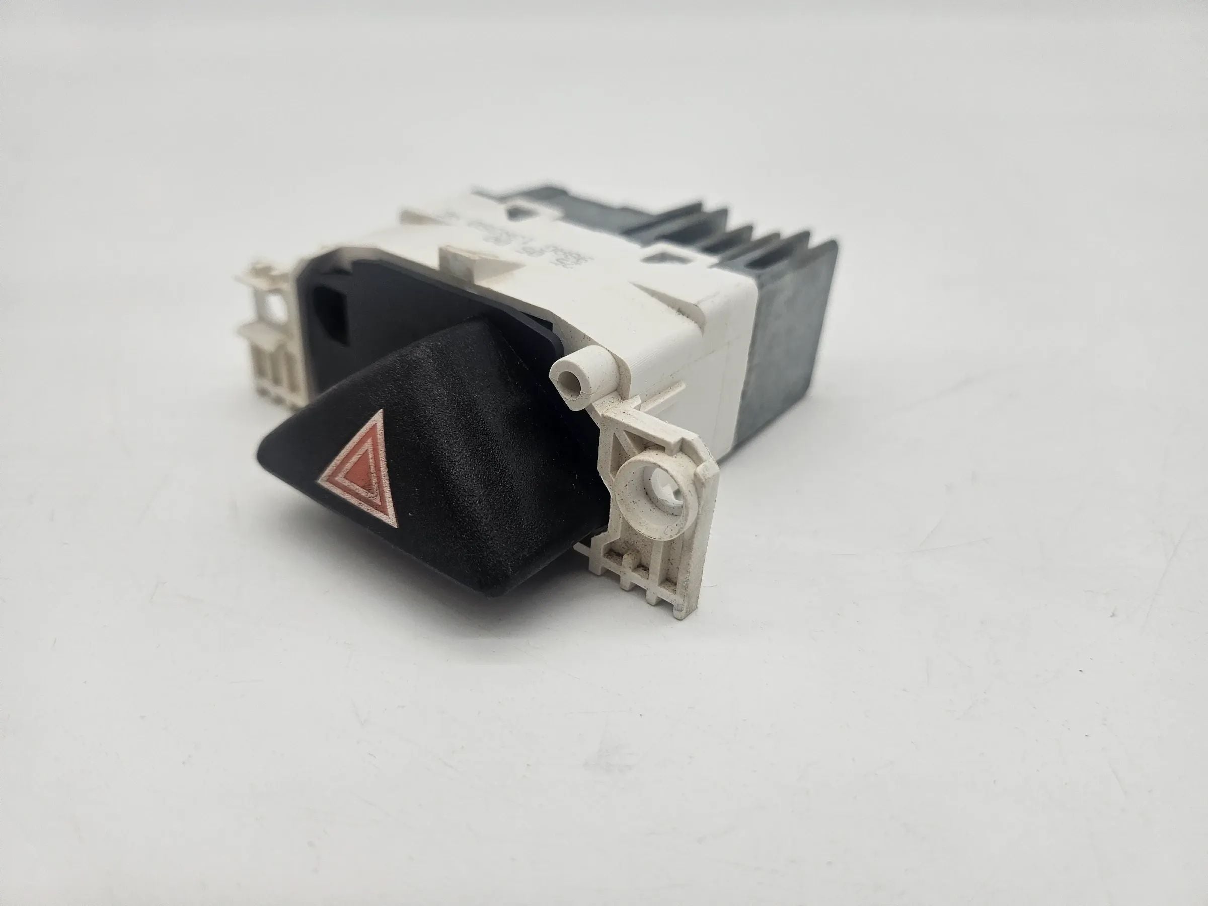 Original Ford Focus 1 DNW DBW DAW Schalter Warnblinkschalter 98G13A350BE