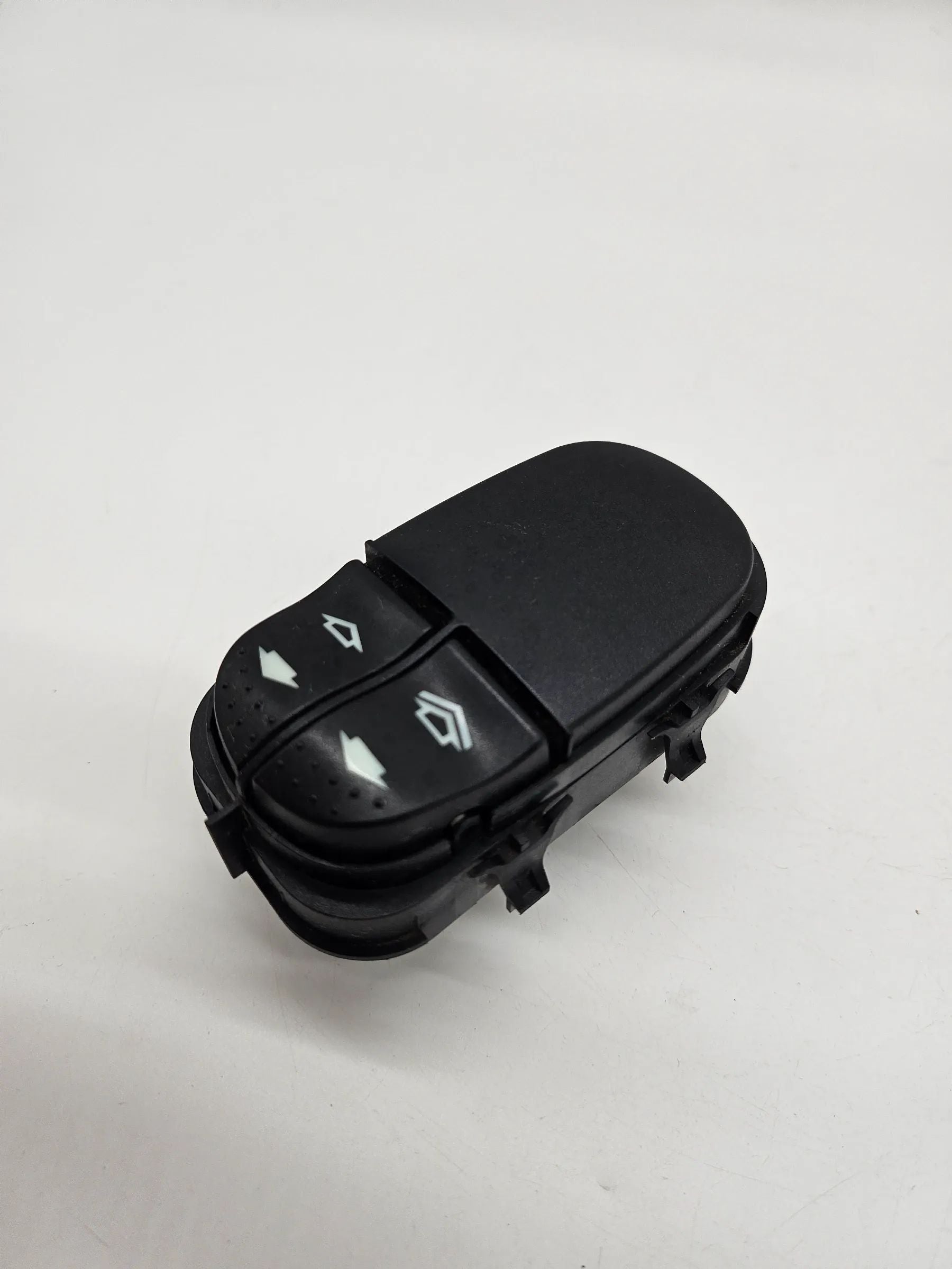 อะไหล่แท้ Ford โฟกัส 1 DNW DAW DBW สวิตช์กระจกไฟฟ้าหน้า ซ้าย YS4T14529AA
