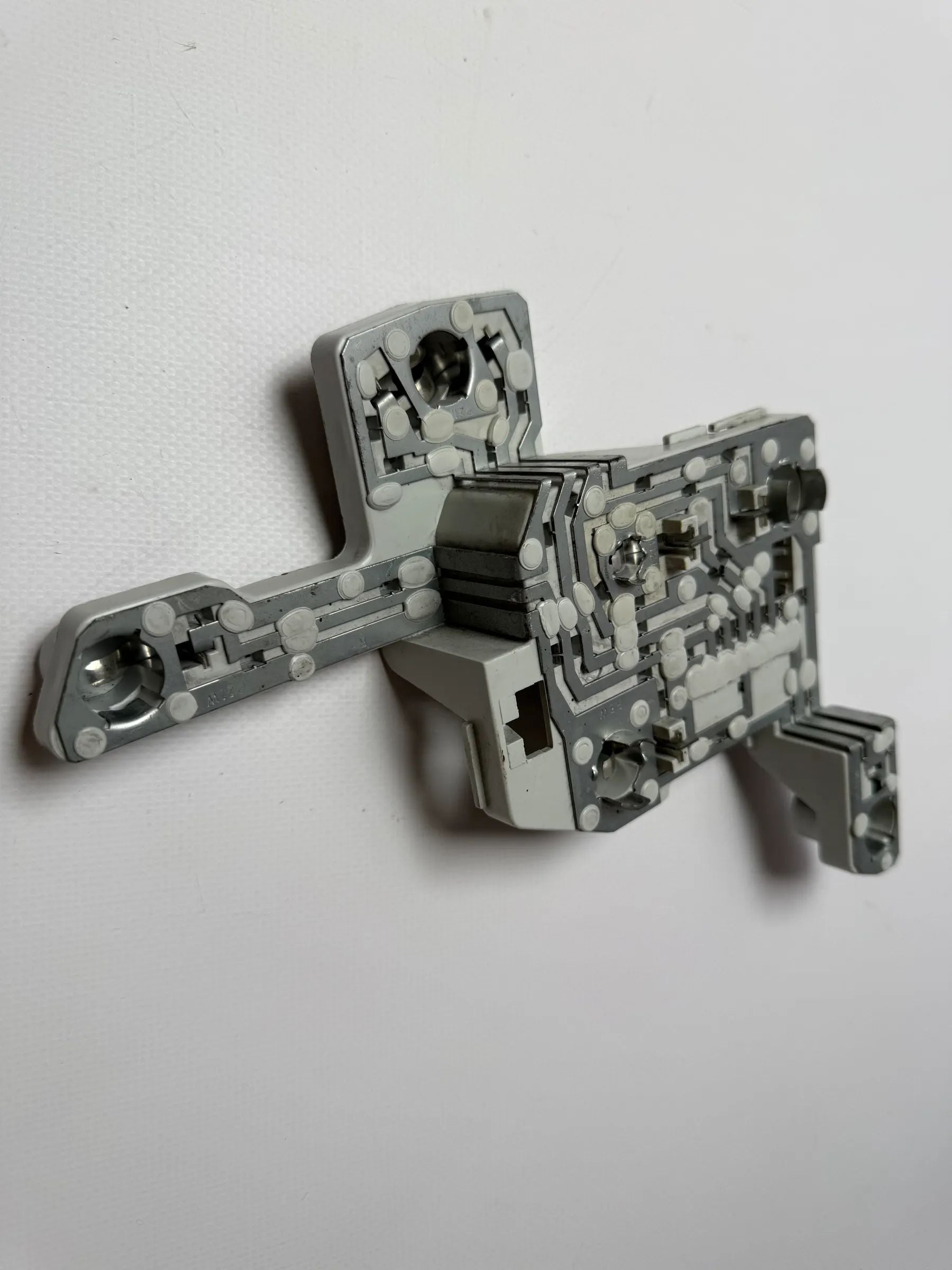 Original Ford Mondeo 1.8 Turnier B5Y/B4Y/BWY Soporte de Lámpara Derecho 1S7X-13N411-A