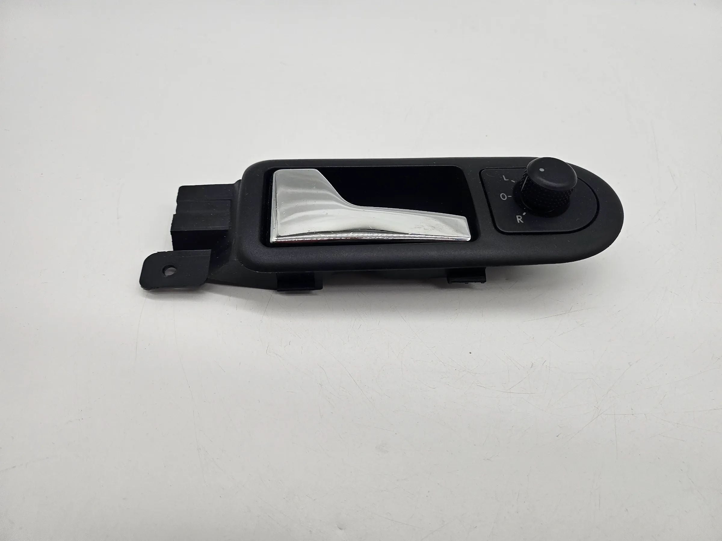 อะไหล่แท้ VW Golf 4 1J 3B1837113L มือจับประตูด้านในหน้าซ้าย