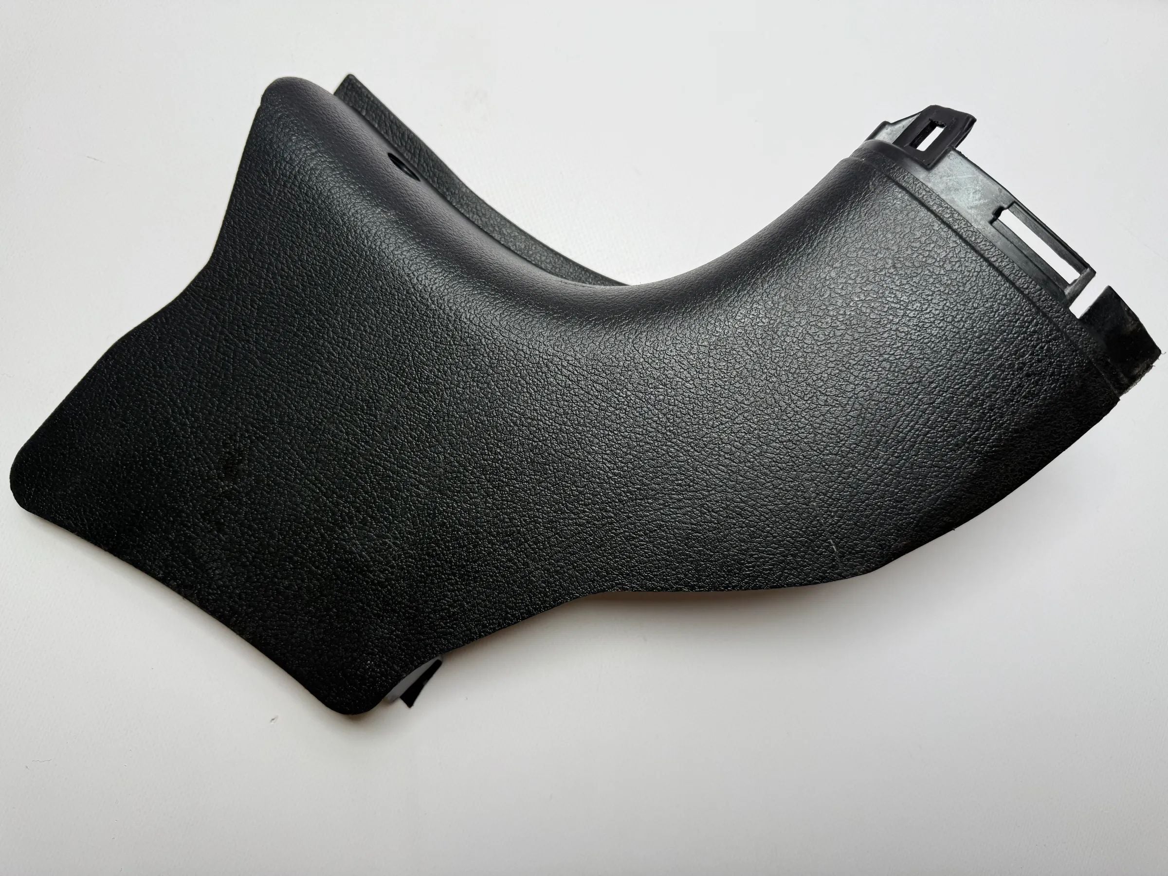 Оригинальная облицовка Opel Astra G правая нижняя стойка А 09152862