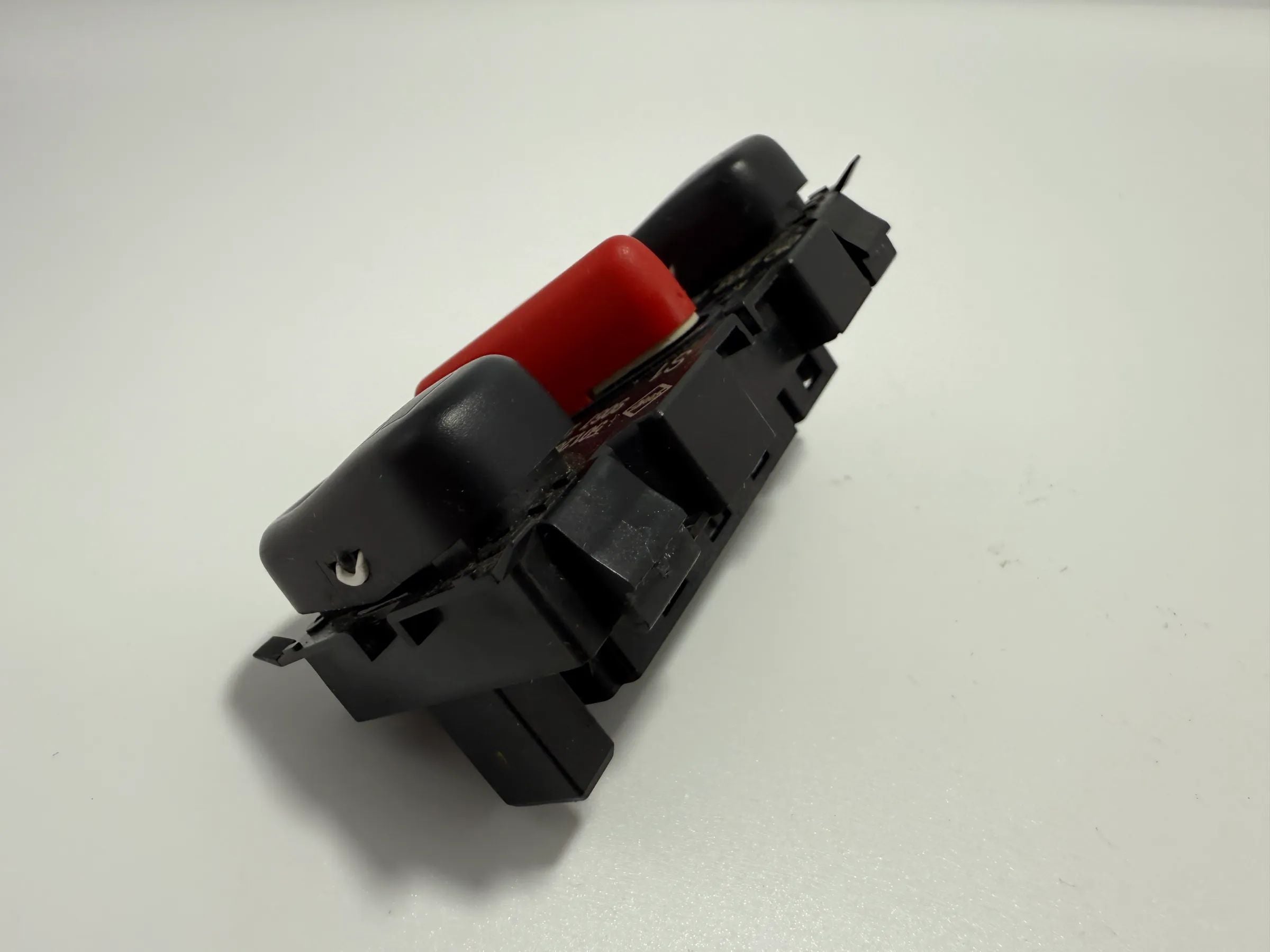 Originele Mercedes W202 W208 W210 Schakelaar Waarschuwingsknipperlicht Hoofdsteun 2088200310