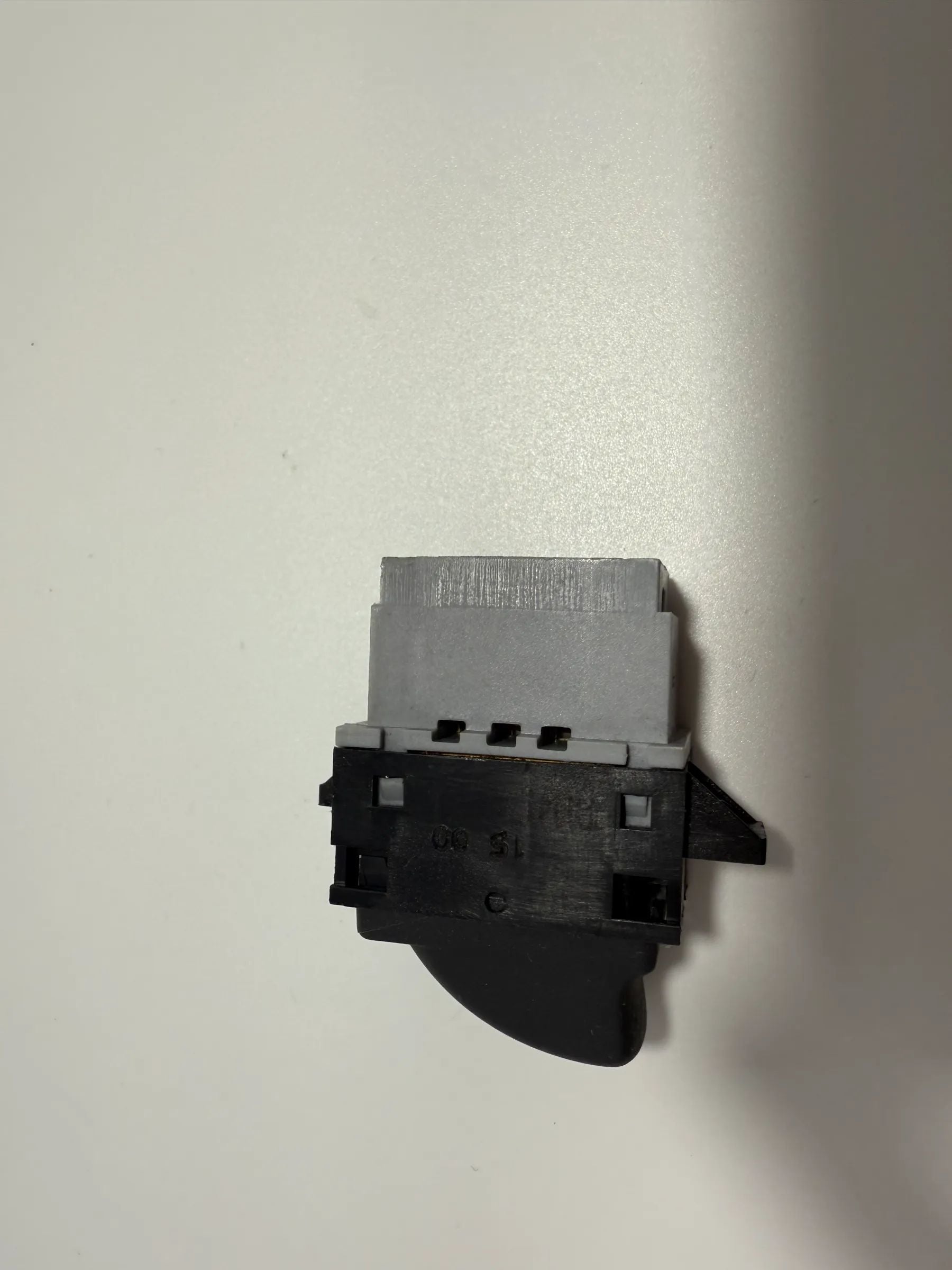 Original Renault Laguna I (B56_, 556_) 1.8 Interruptor Elevalunas Cinzento 7700417486