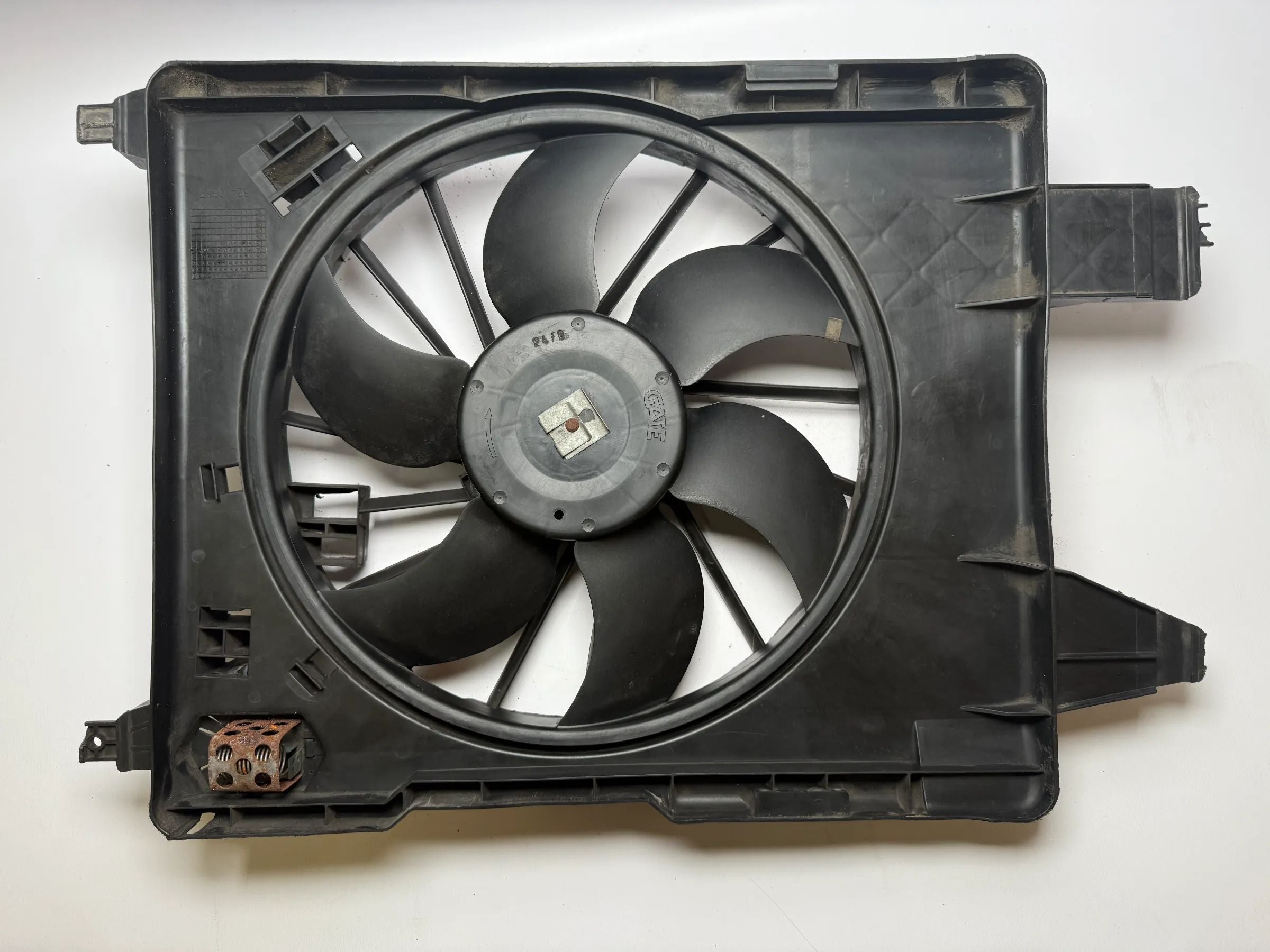 Оригинальный Вентилятор Радиатора RENAULT SCÉNIC II (JM0/1_) 2004 Электрический 8200151165