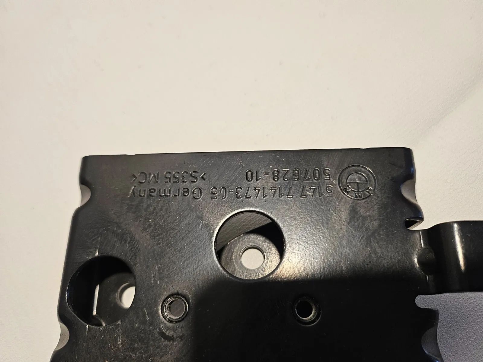 original 507628 10 BMW 5 Serie E60 E61 Video Kontrolle Halter  OE