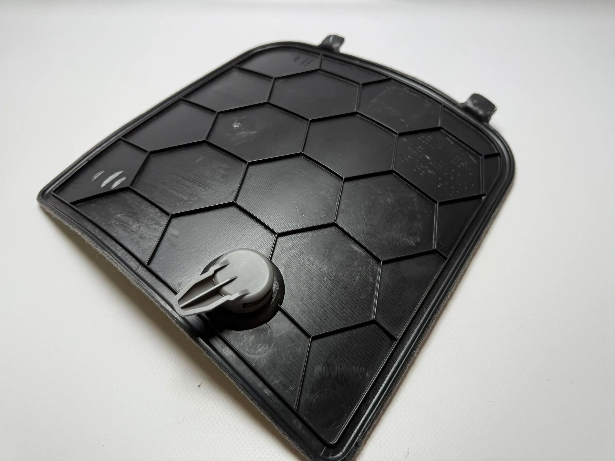 Orijinal Mazda 6 Bagaj Kapağı / Sol Yan Kaplama GJ6J688V1