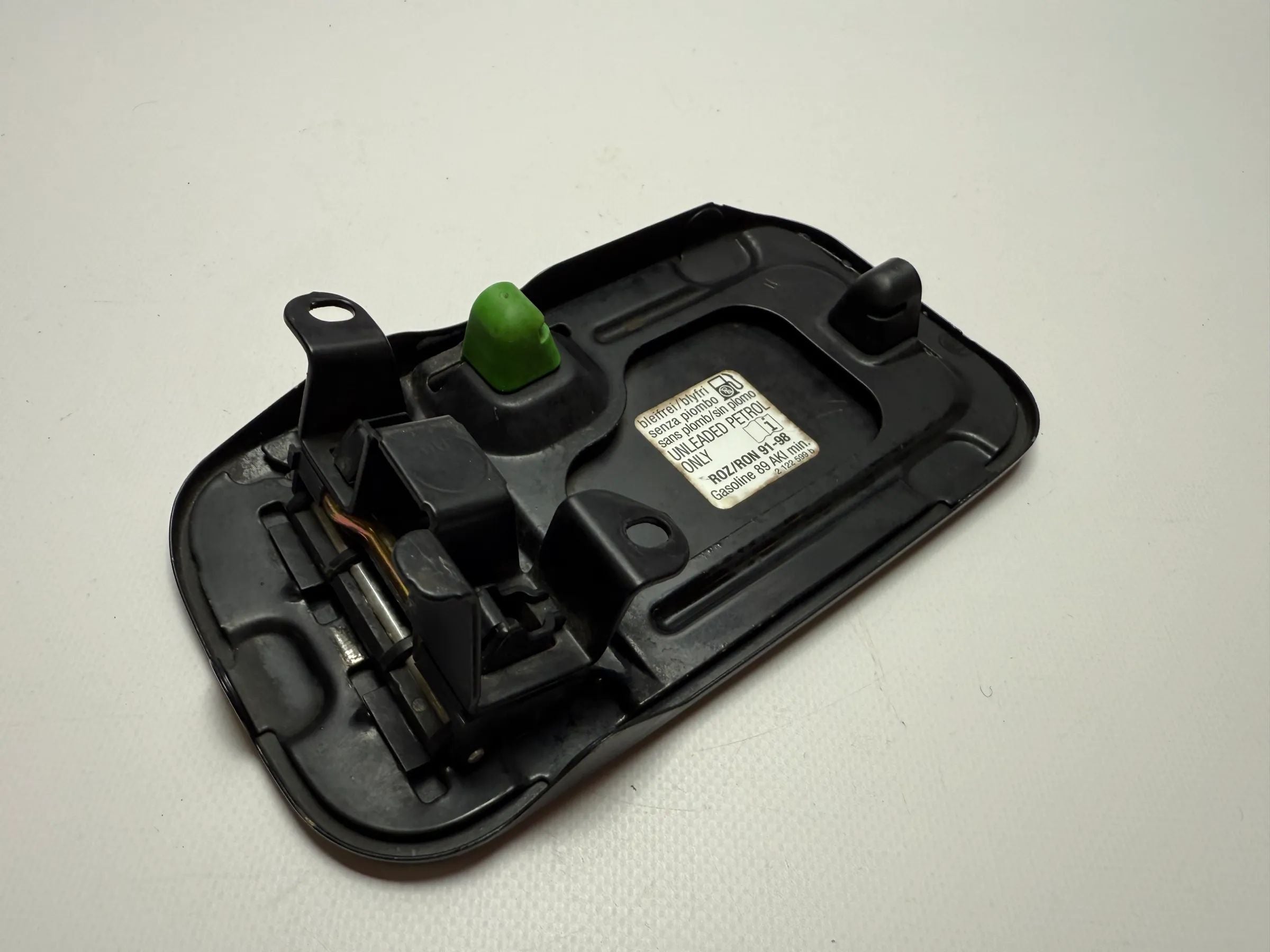 Originele BMW 528i Touring 1997-2000 Brandstofklep Zwart 1970450