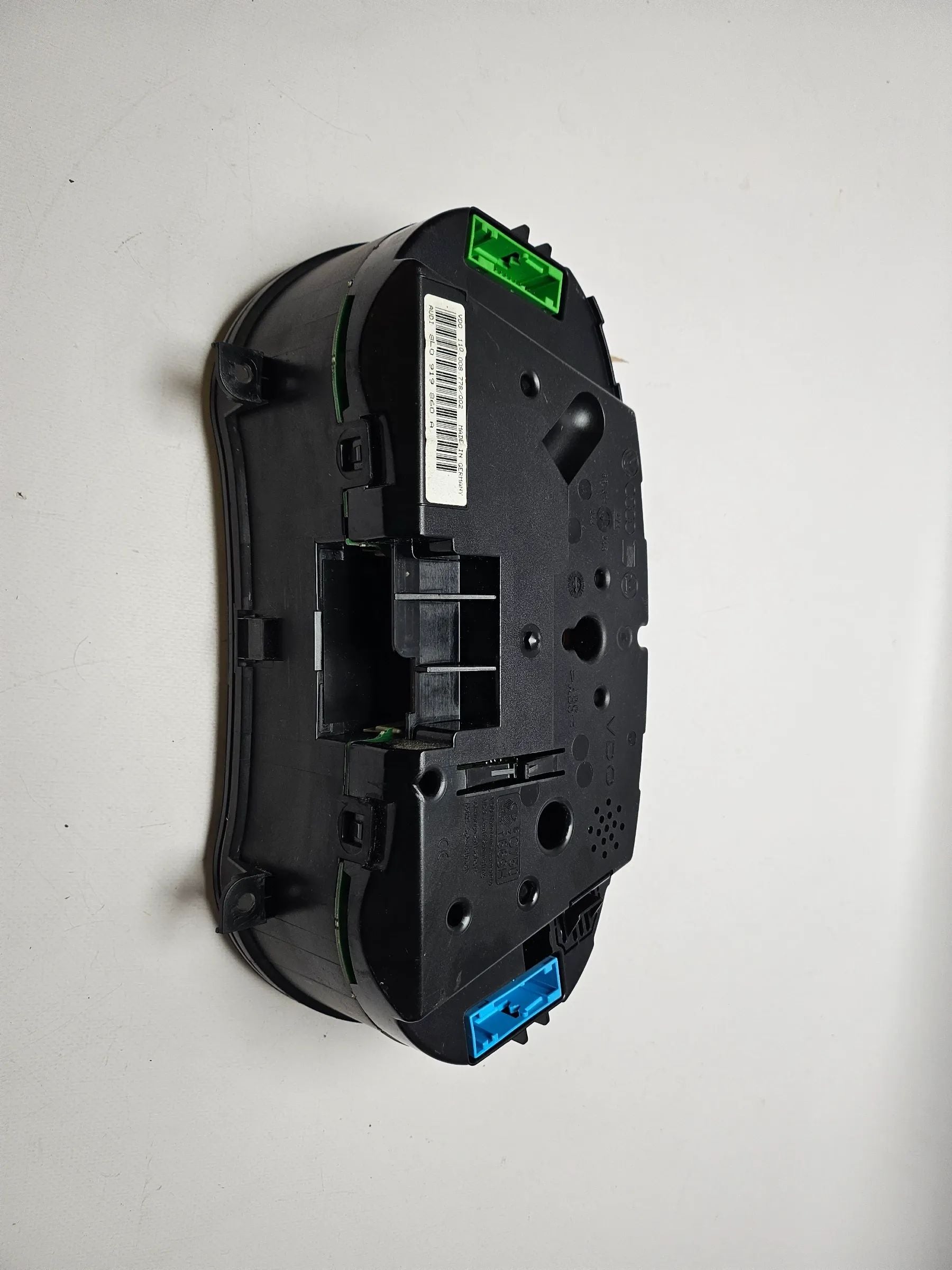 Audi A3 8L1 1.6 speedometer instrument cluster 8L0919860A 110.008.778/002 
