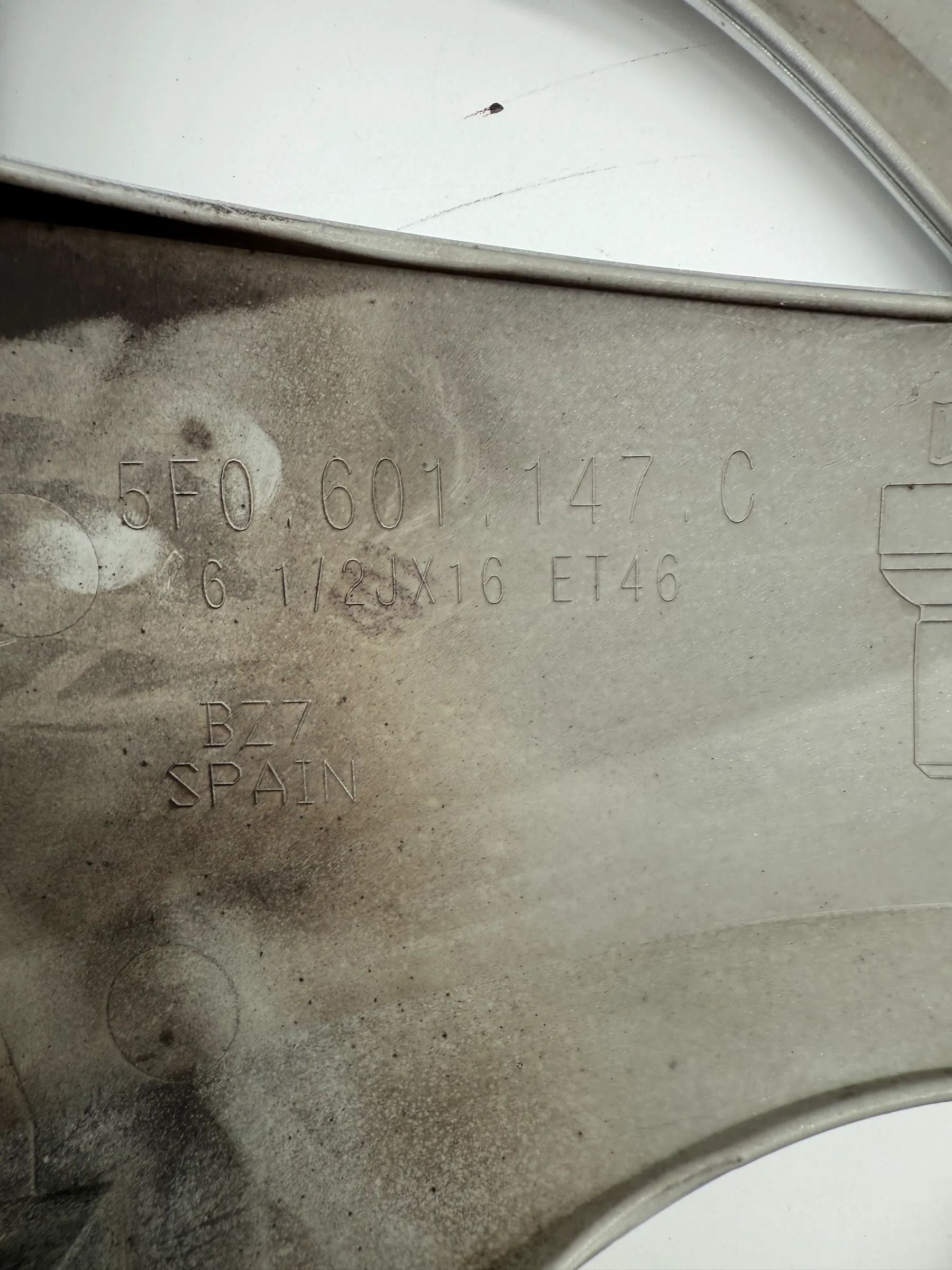 Originele Seat wieldop Radkappe Leon 5F0601147C 16 inch