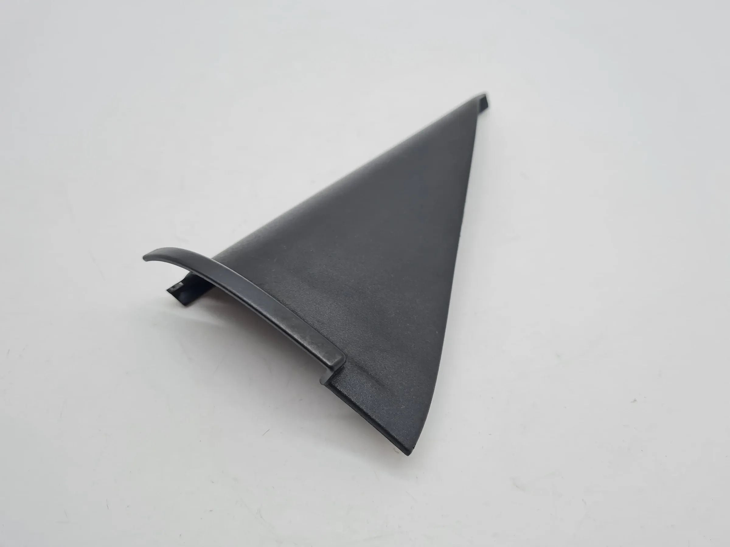 Original Audi A4 (8E/B6/B7) Blende Verkleidung Dreieck Rechts Hinten 8E0857570