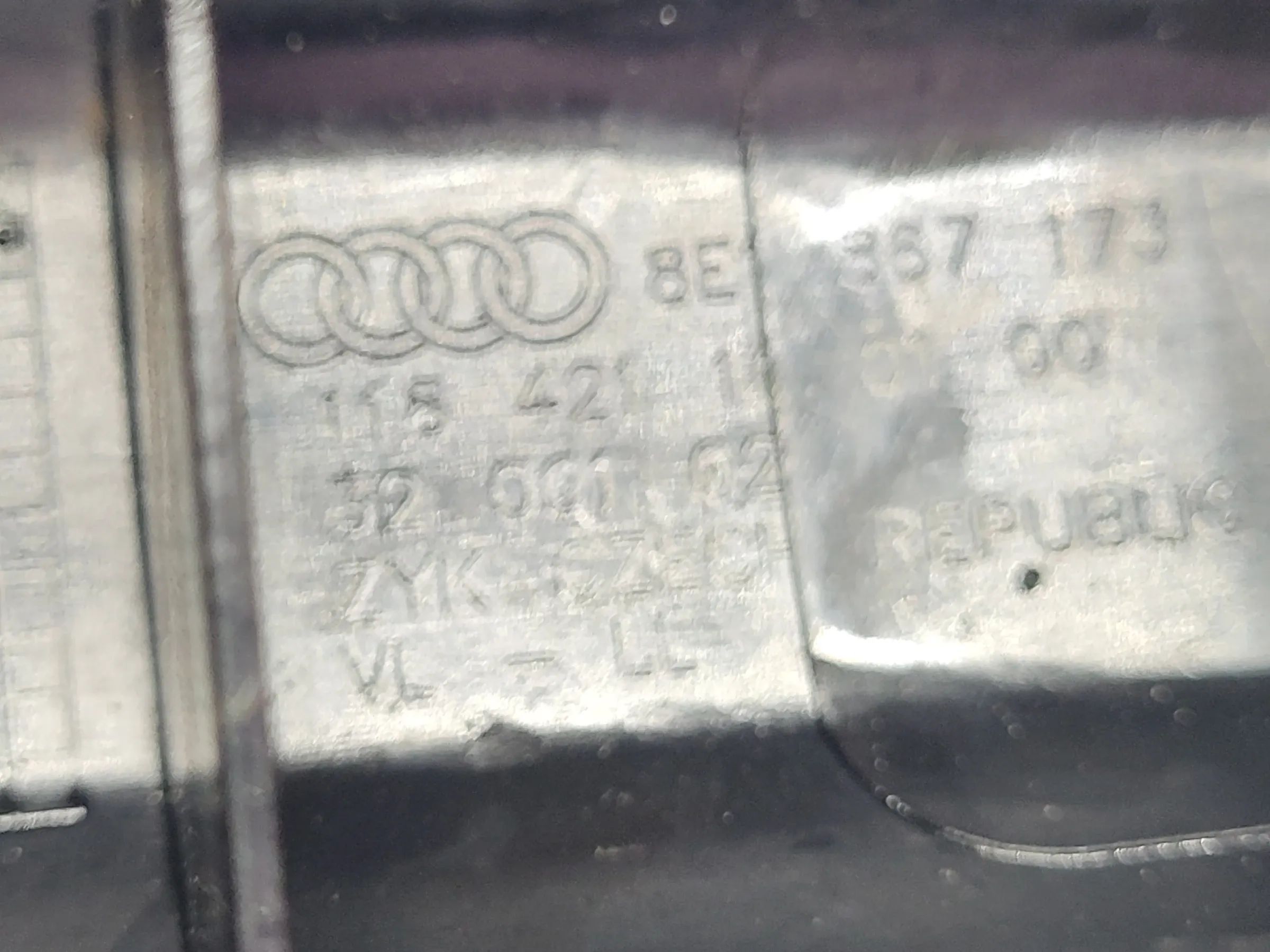 Original Audi A4 (8E/B6/B7) Armstütze Armlehne Türgriff Links Vorne 8E1867173