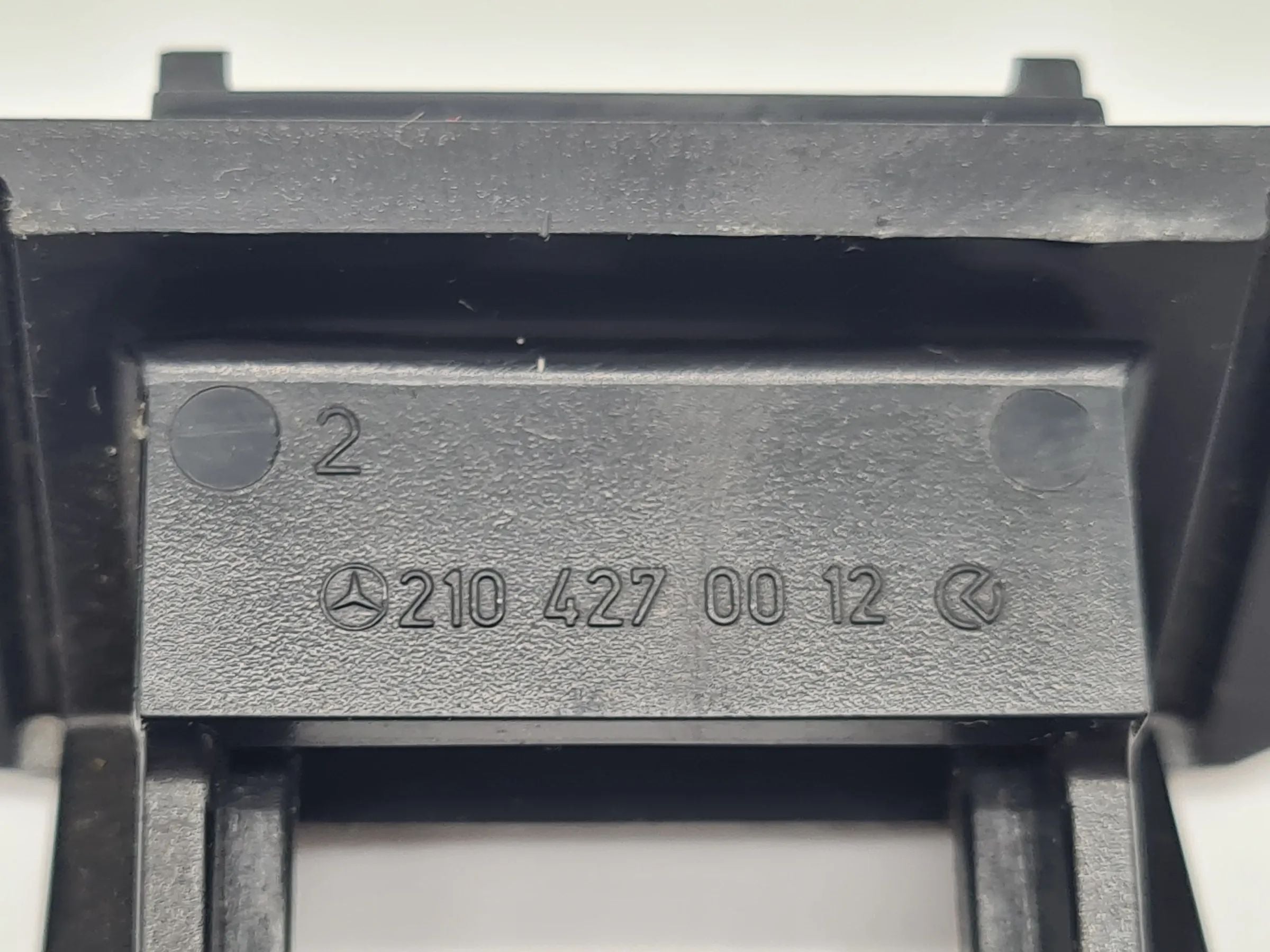 Original Mercedes-Benz E-Klasse (W210) Griff Zughebel Parkbremse A2104270012