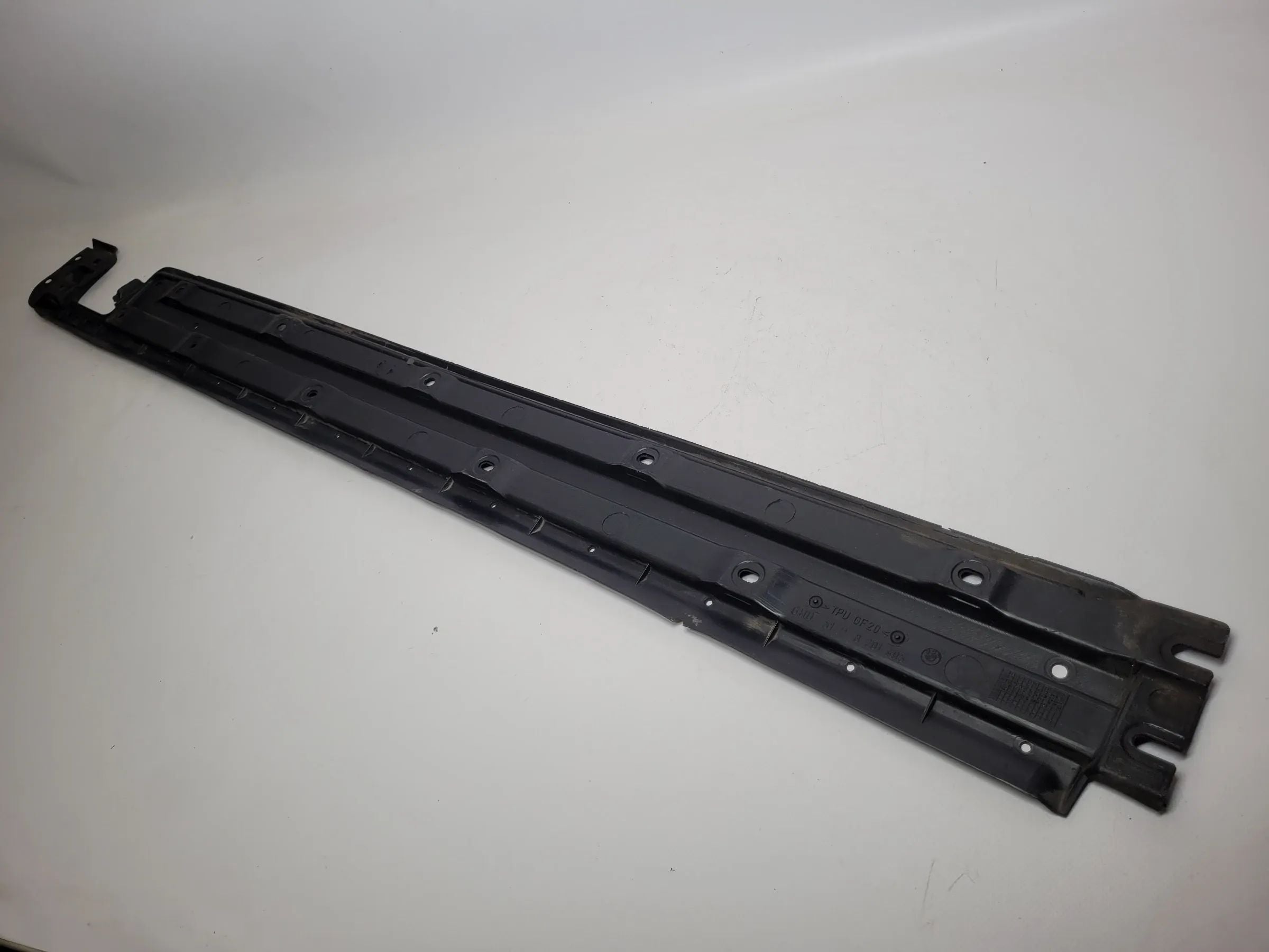 Original BMW 5er (E39) Einstiegsleiste Links Unten 51.71-8201495