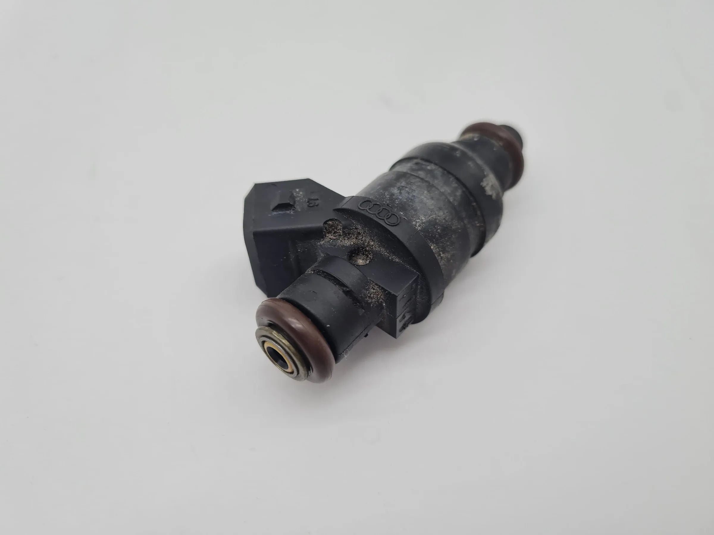 Original Audi A6 (4B2/4B4) 2.4 V6 121KW AGA Injektor Einspritzdüse 078133551AC