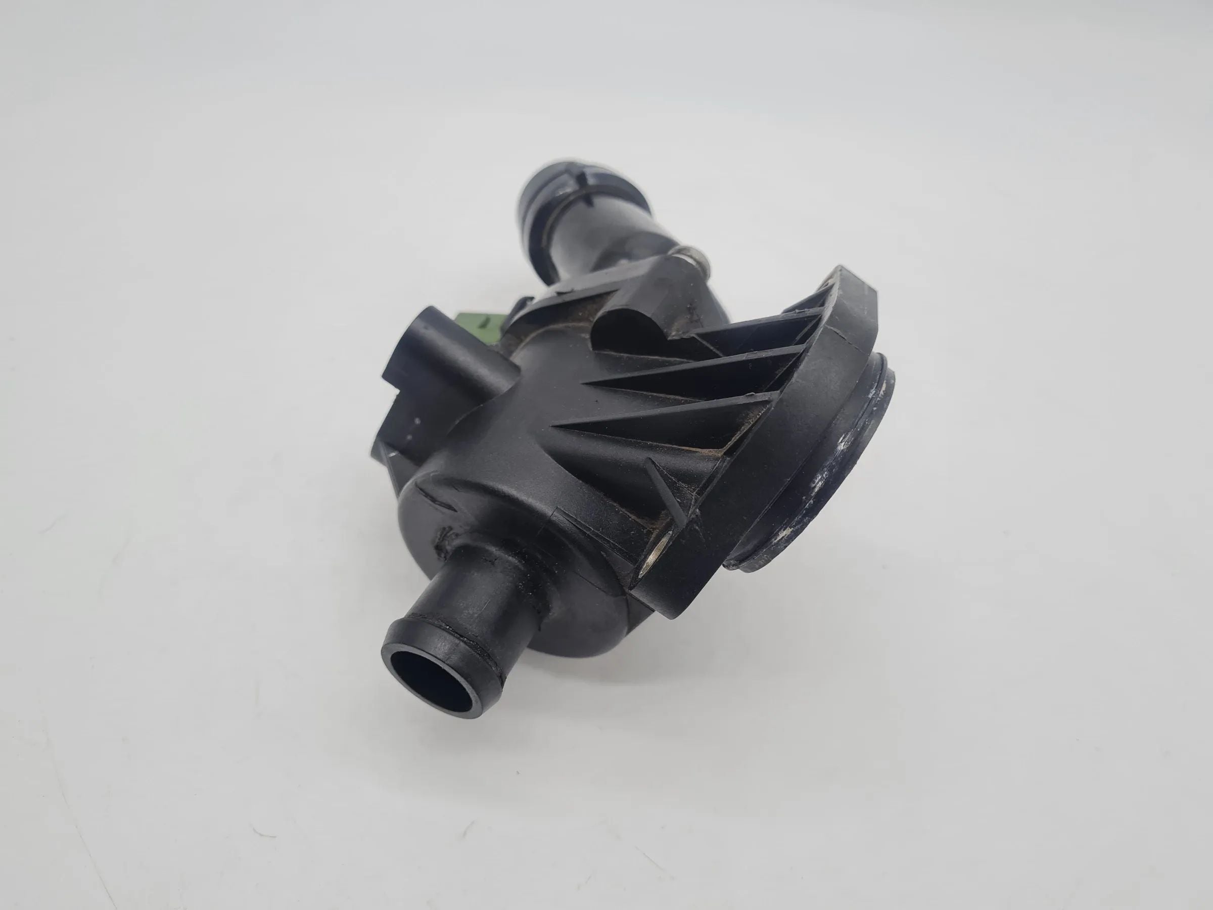Original Audi A4 (8E) Mahle Thermostat Kühlmittel TM3105