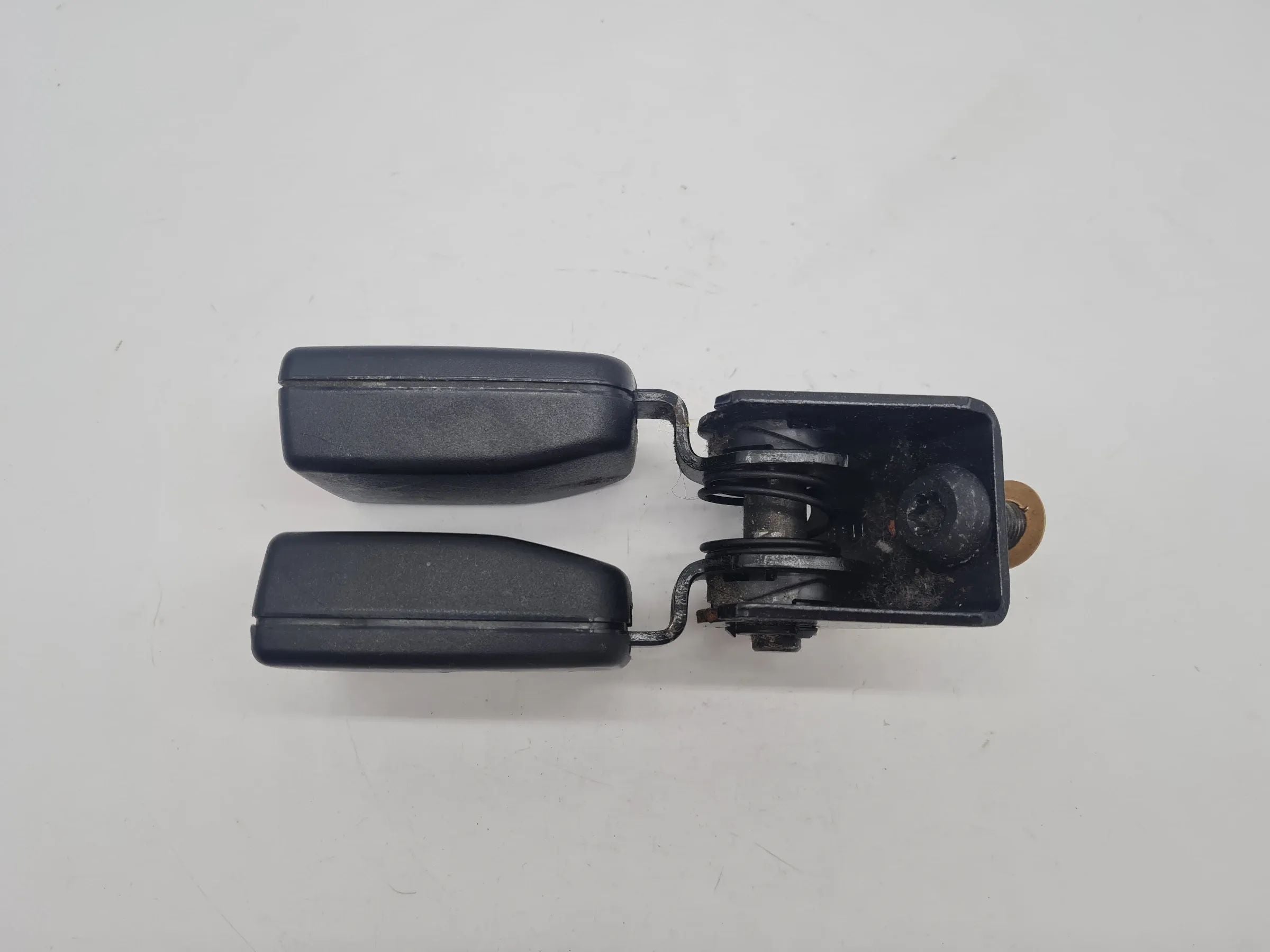 Original Mini One (R50/R53) Doppelgurtschloss Hinten Mitte 7055957