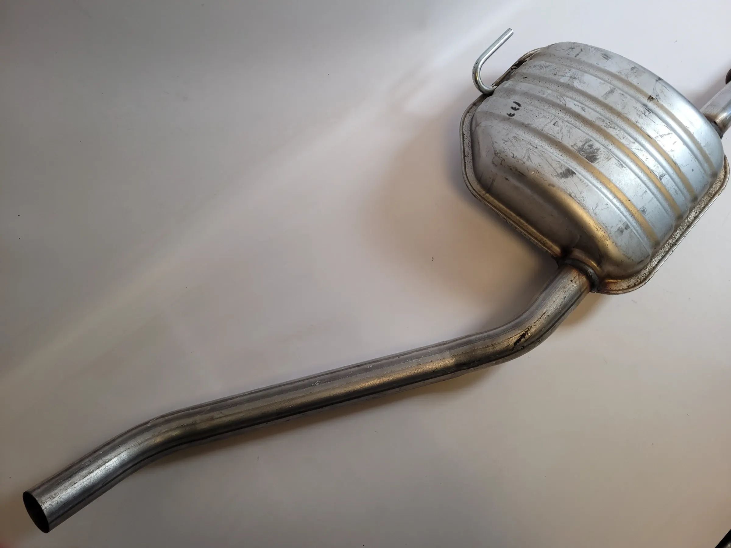Original Opel Omega B (V94) Mittelschalldämpfer Auspuff 90528003