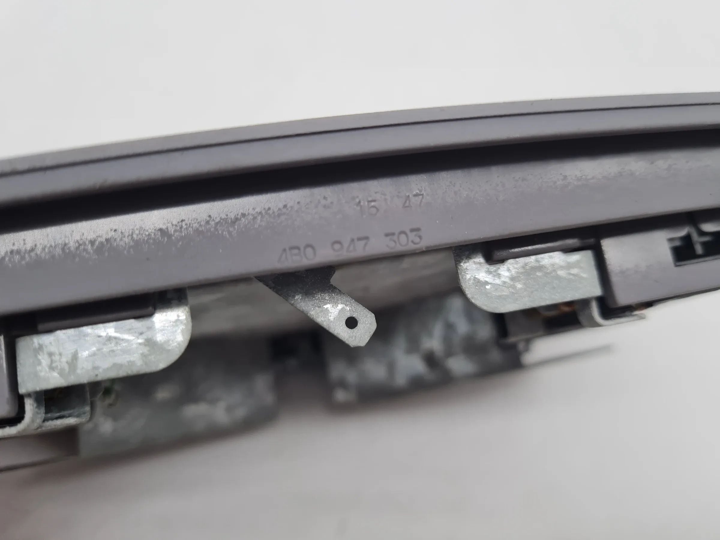 Original Audi A6 (4B2/4B4) Innenraumleuchte Leselampe Schalter 4B0947303