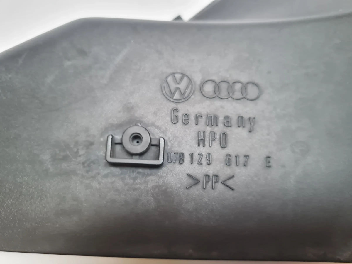 Original Audi A6 (4B2/4B4) Abdeckung Luftfilterkasten 4B0133849A