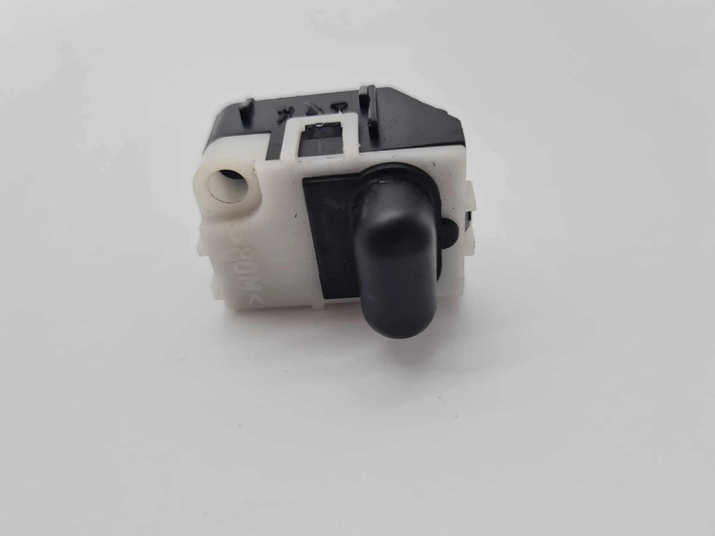 Original Audi A6 (4B2/4B4) Sonnensensor Temperaturfühler 4D0907539
