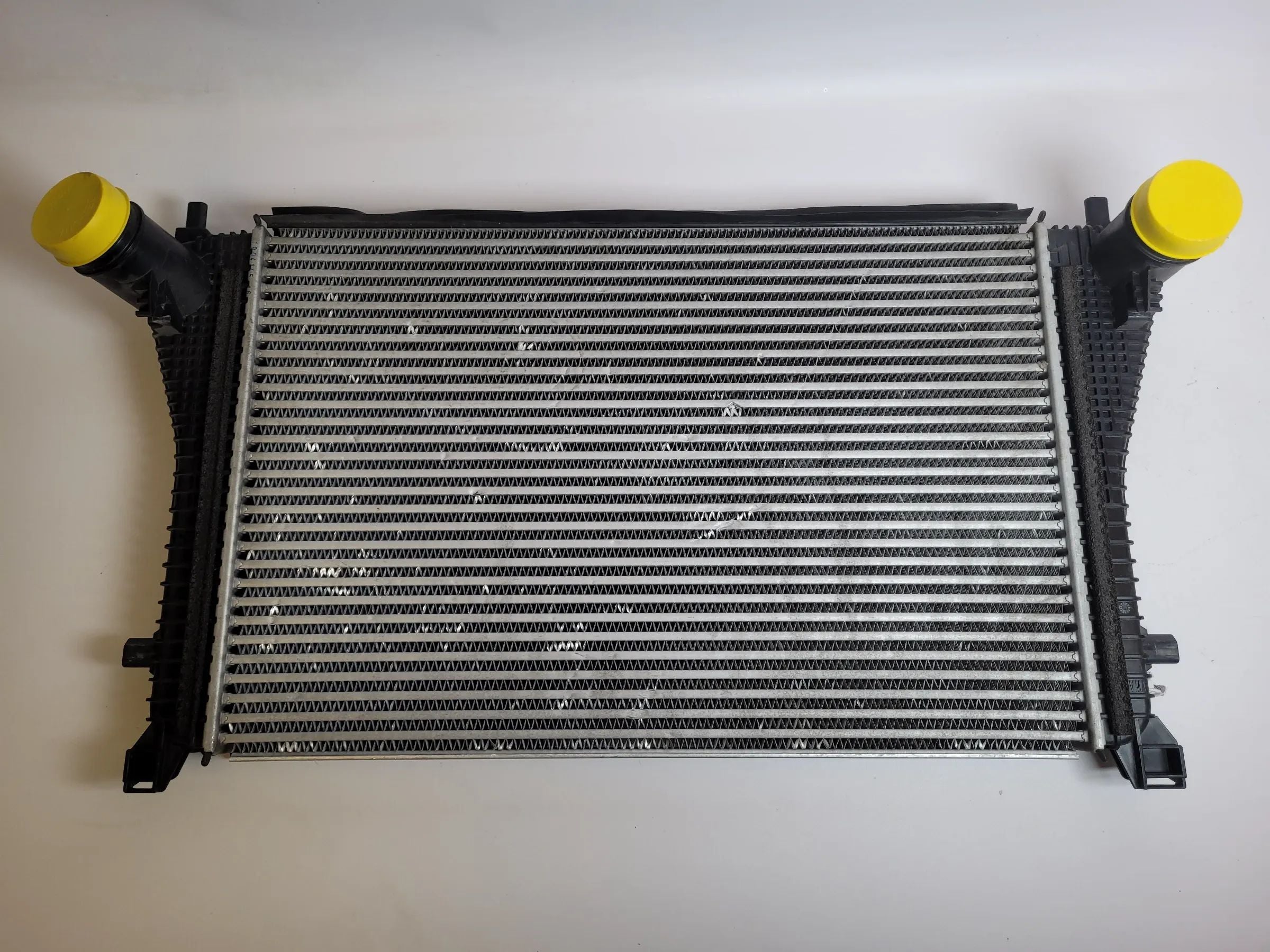 Original VW/Audi/Skoda Golf VII /Tiguan/Octavia III Ladeluftkühler 5Q0145803K