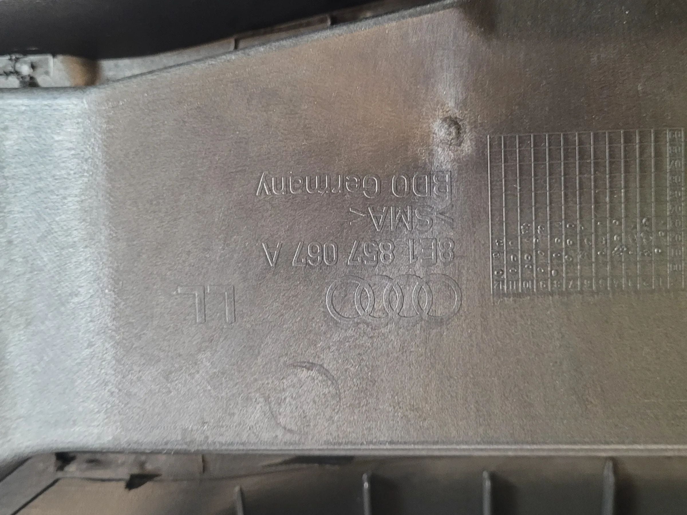Original Audi A4 (8E/B6/B7) Armaturenbrett mit Airbag 8E1857033A
