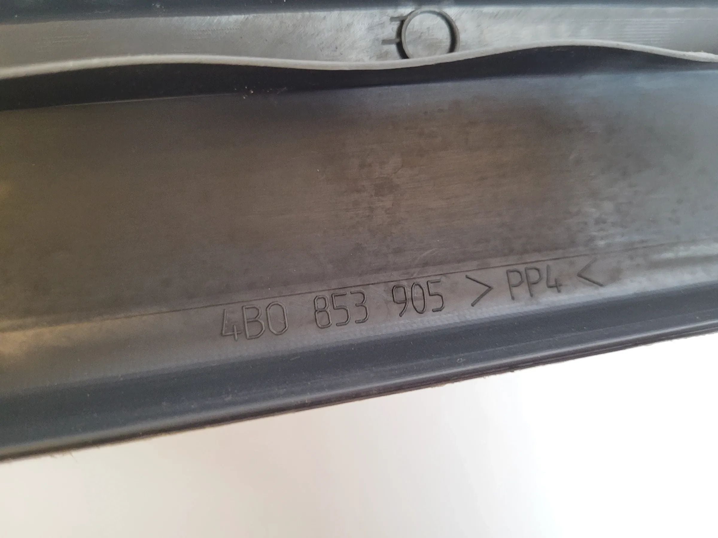 Original Audi A6 (4B2/4B4) Einstiegsleiste Zierleiste Rechts 4B0853905