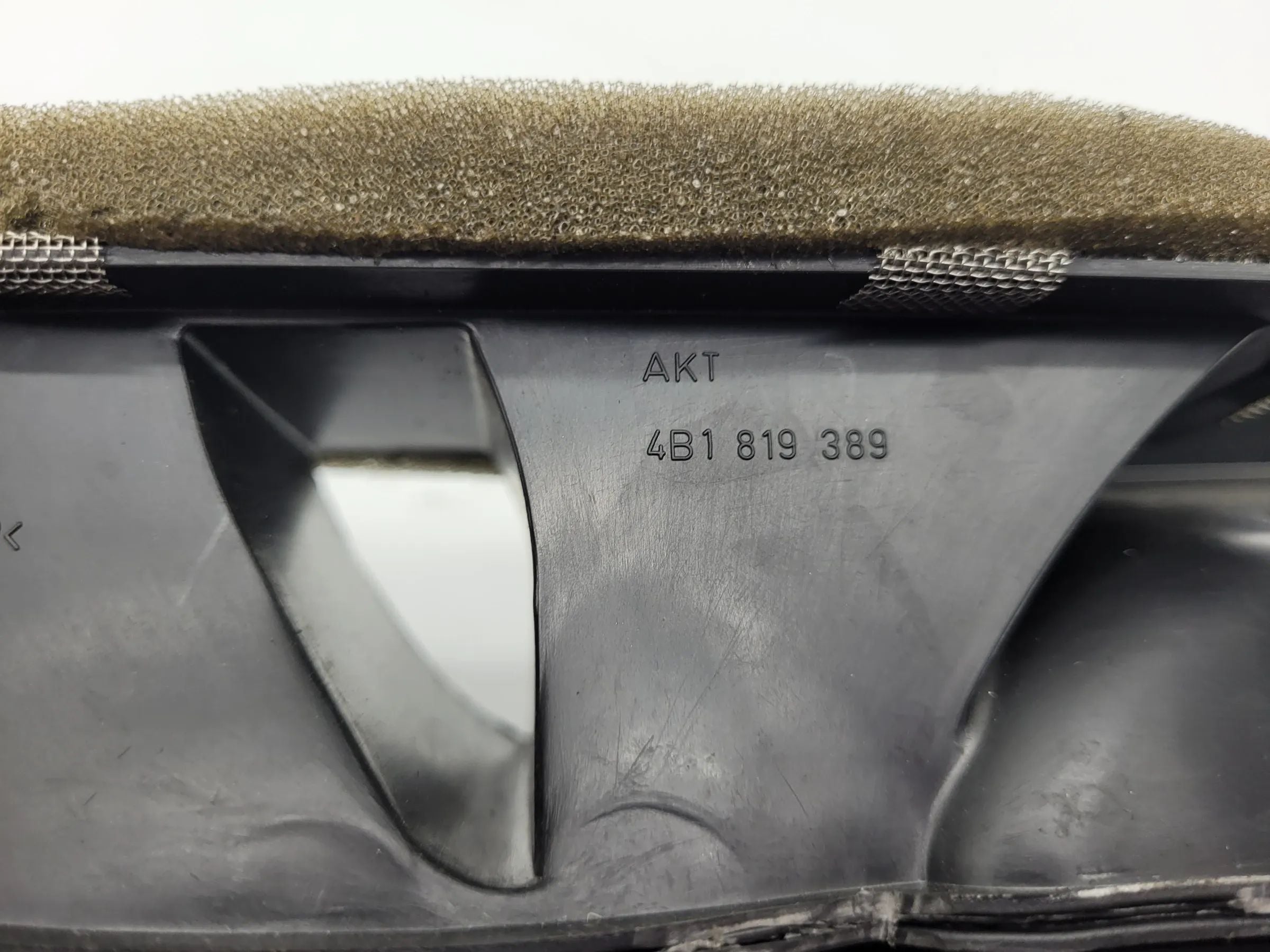 Original Audi A6 (4B2/4B4) Luftkanal Luftführung 4B1819389