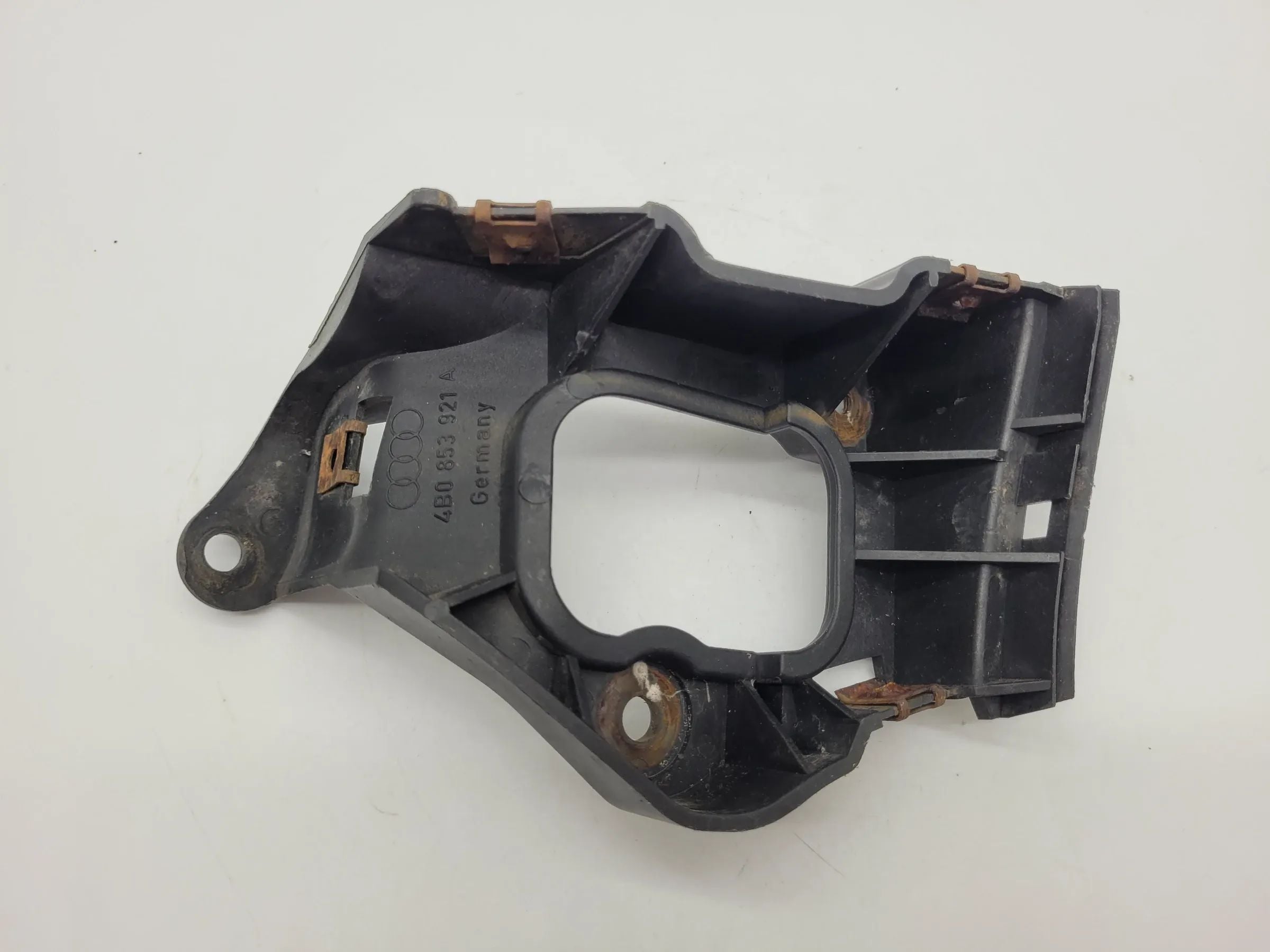 Original Audi A6 (4B2/4B4) Halter Seitenschweller Links 4B0853921A
