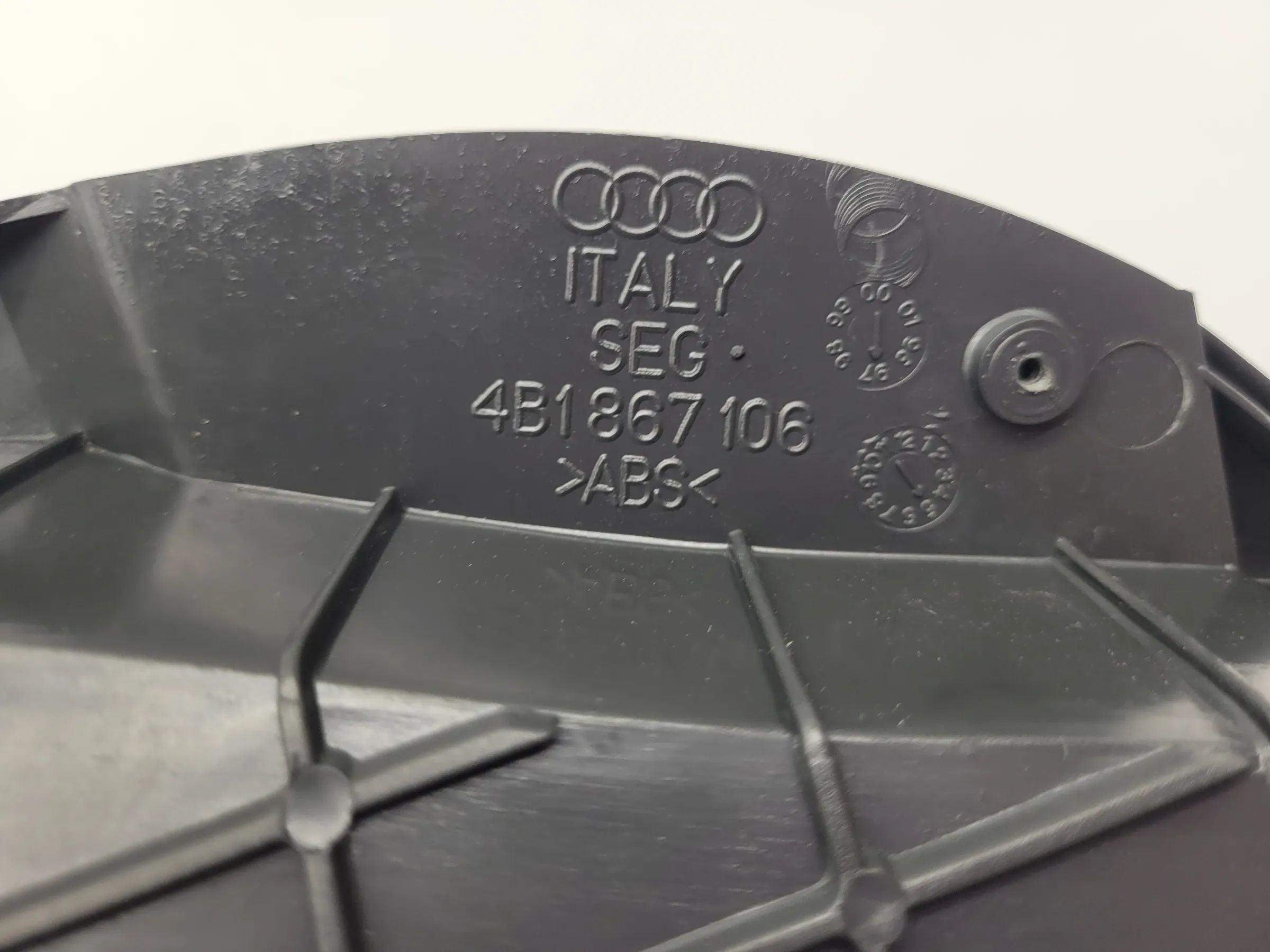 Original Audi A6 (4B2/4B4) Tür Ablagefach Staufach 1 Vorne Rechts 4B1867106