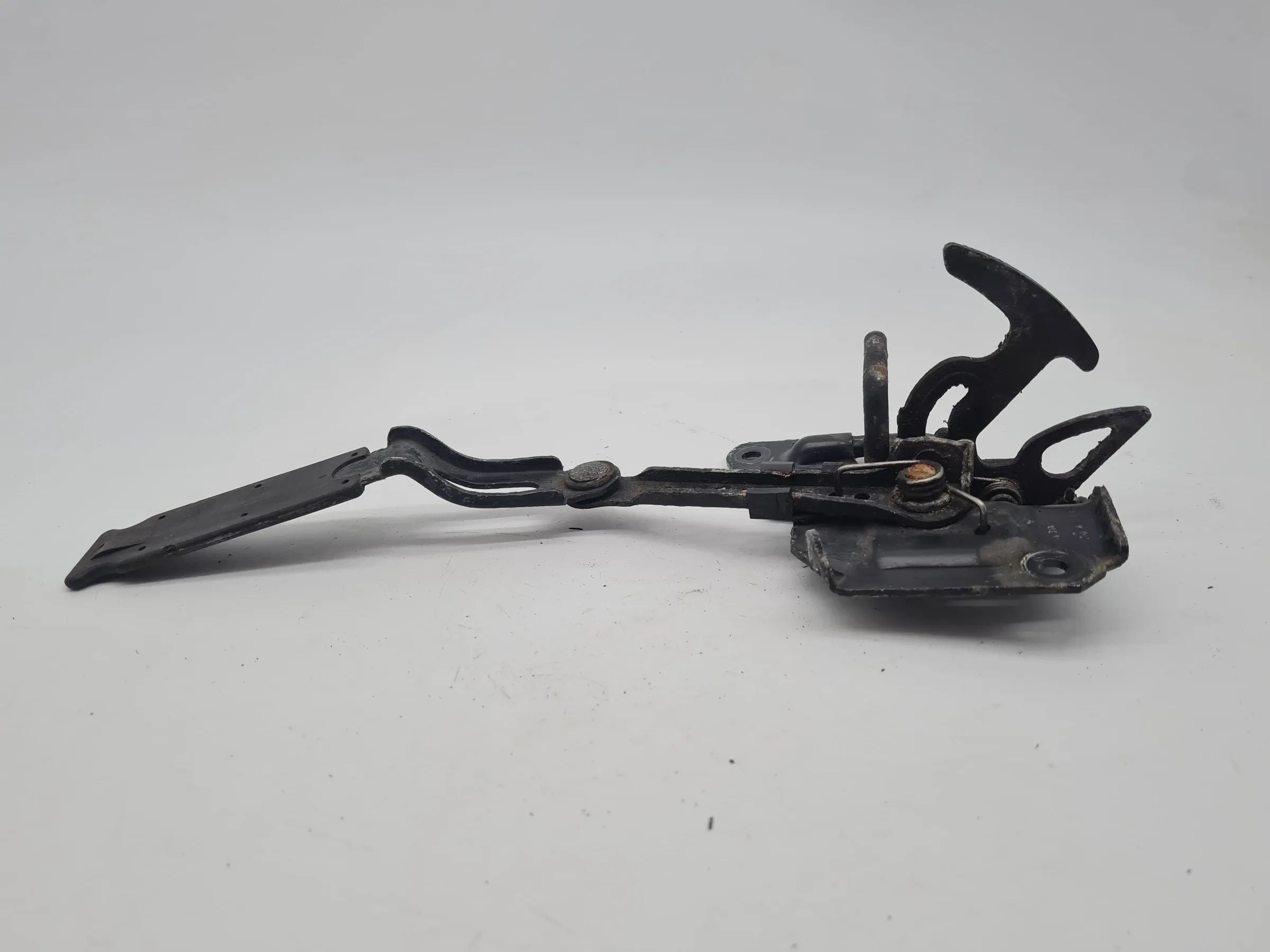 Original Audi A6 (4B2/4B4) Motorhaube Fanghaken 4B0823480C