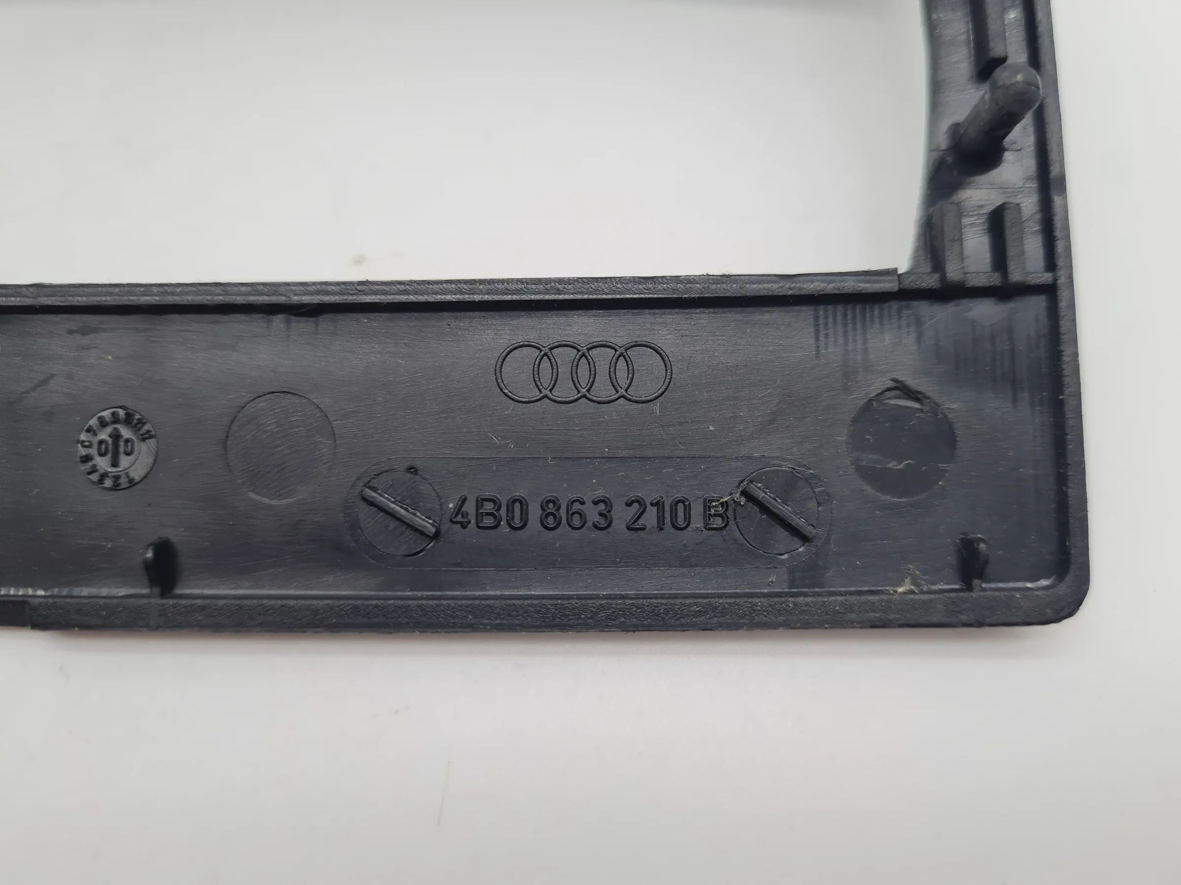 Original Audi A6 (4B2/4B4) Dekor Blende Abdeckung Mittelkonsole 4B0863210B