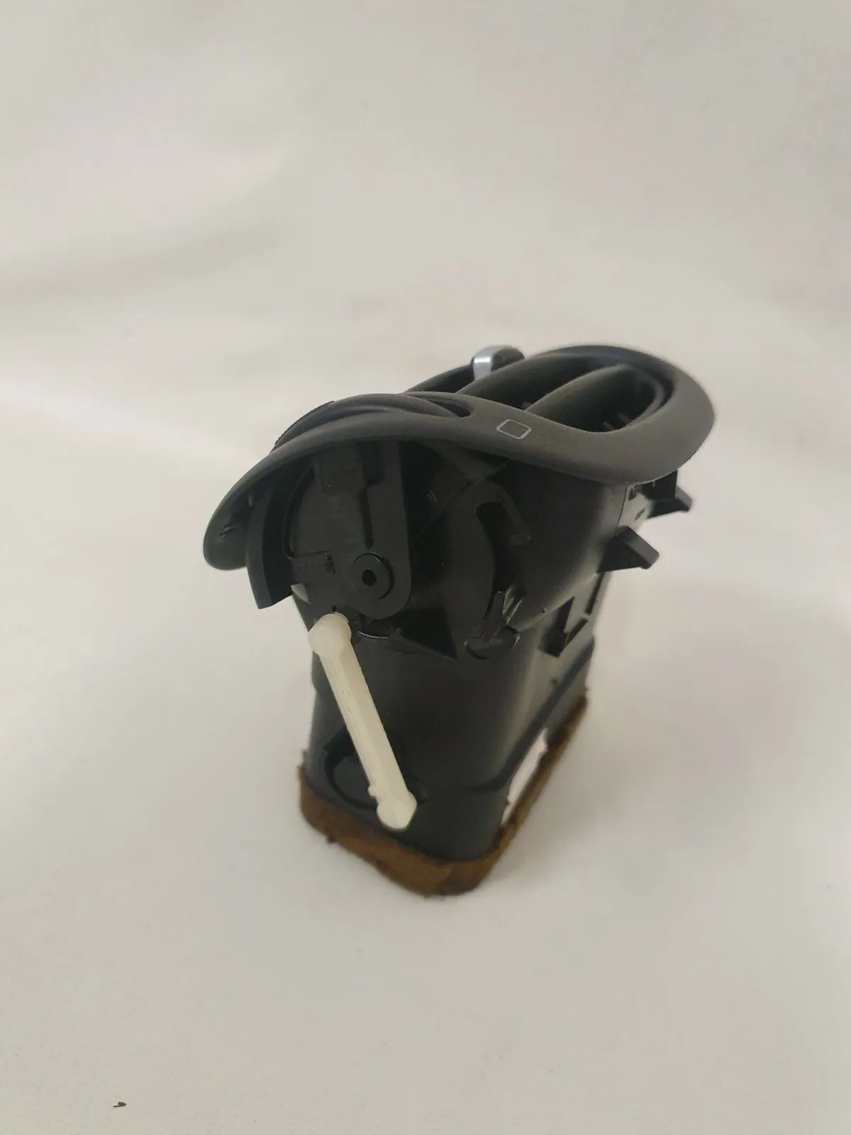 Peças originais Peugeot 206 CC Cabriô Bocal de ar esquerda 9632184877