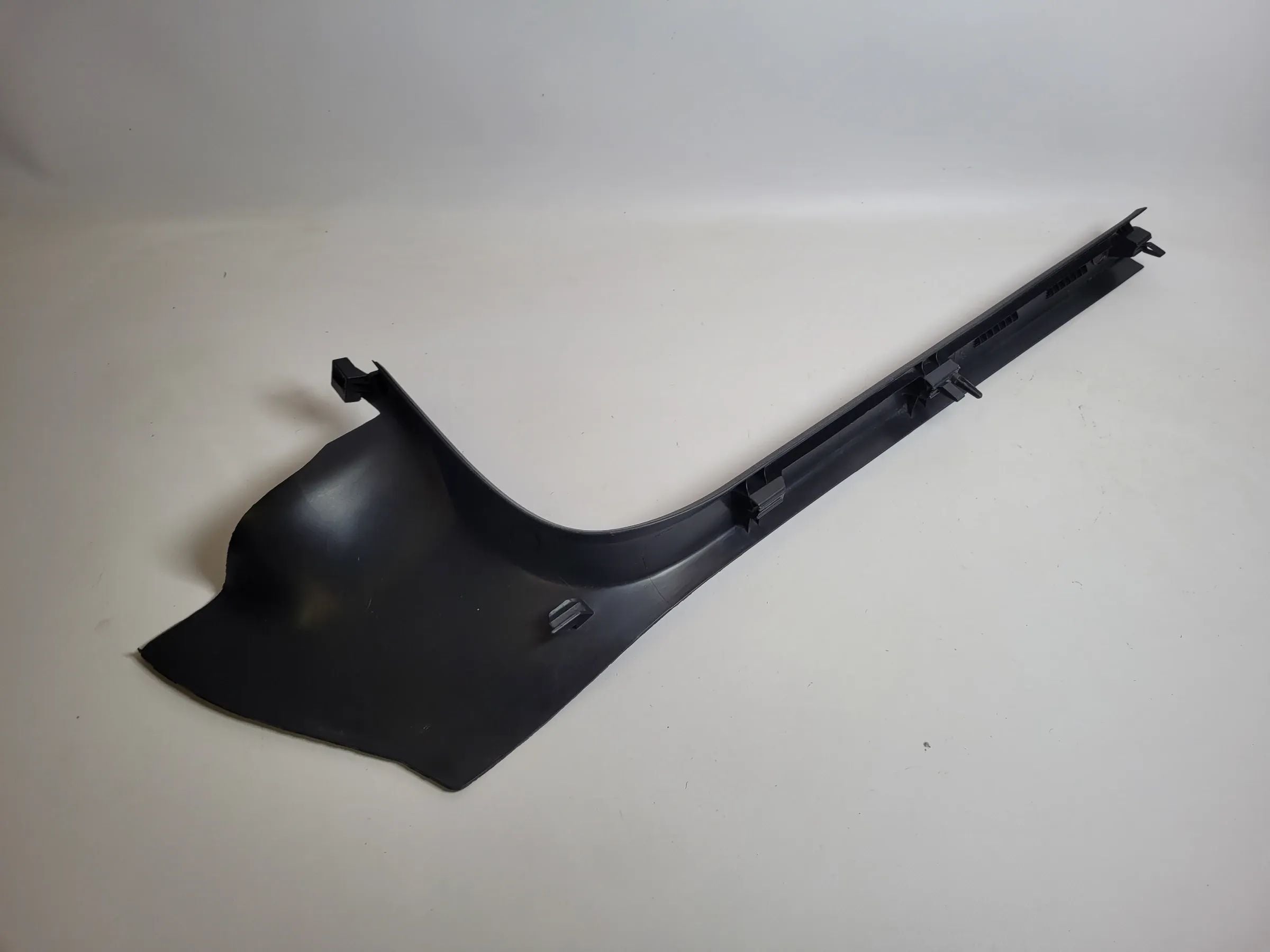 Original Audi A4 (8E) Einstiegsleiste Vorne Links 8E0867271