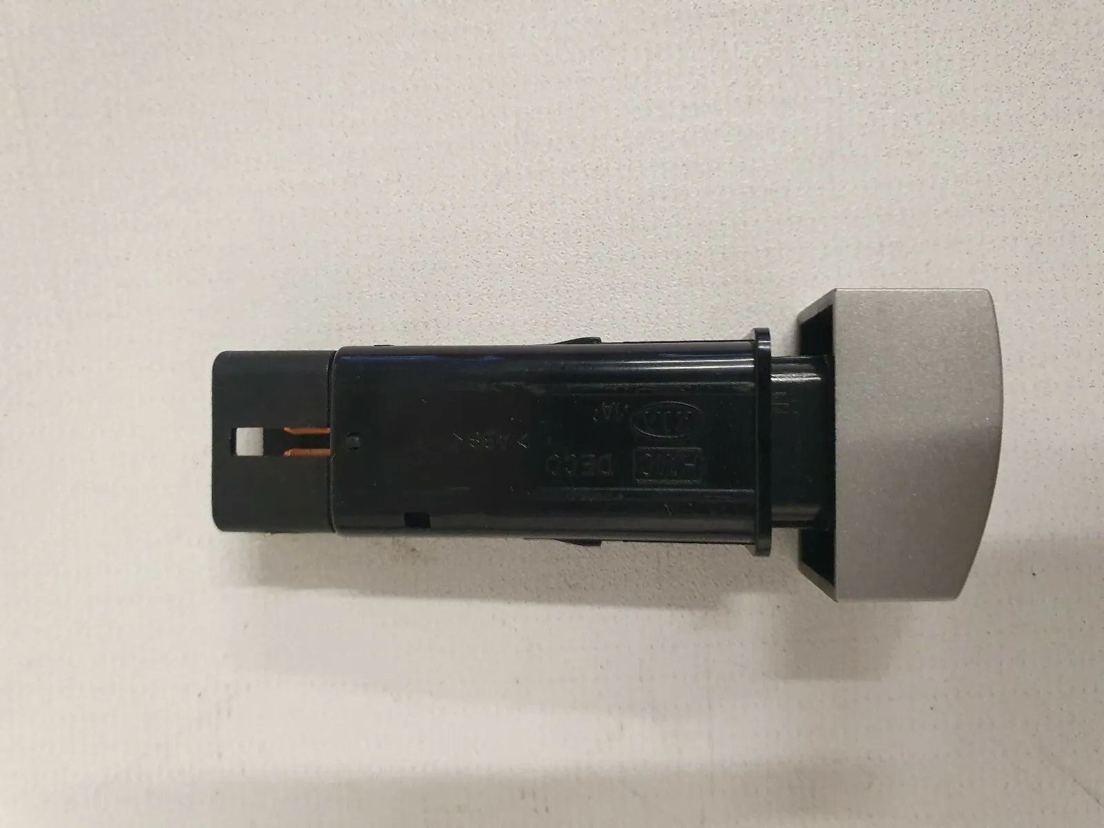 orig Kia Carnival switch seat heating left switch seat heated K42 