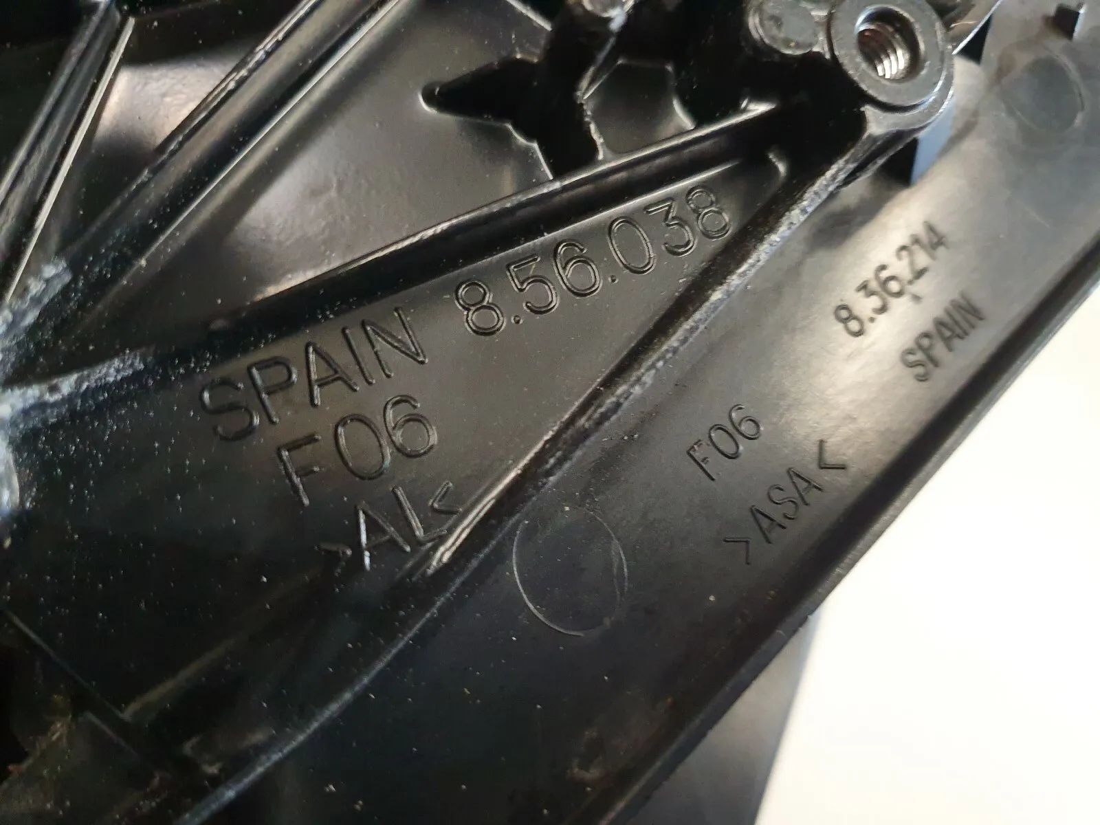 Оригинальное зеркало правое VW Поло 4 9N 836214 024156 8.76.064 K23