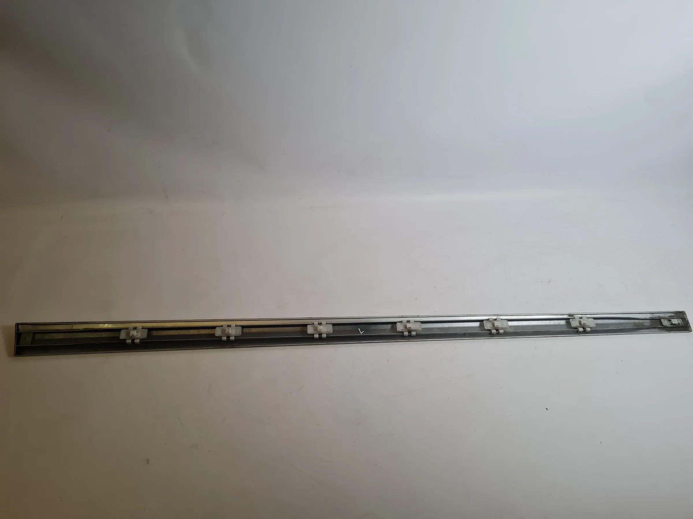 Original Mercedes C-Klasse (CL203) Dekor-/Zierleiste Links Silber A2036903562